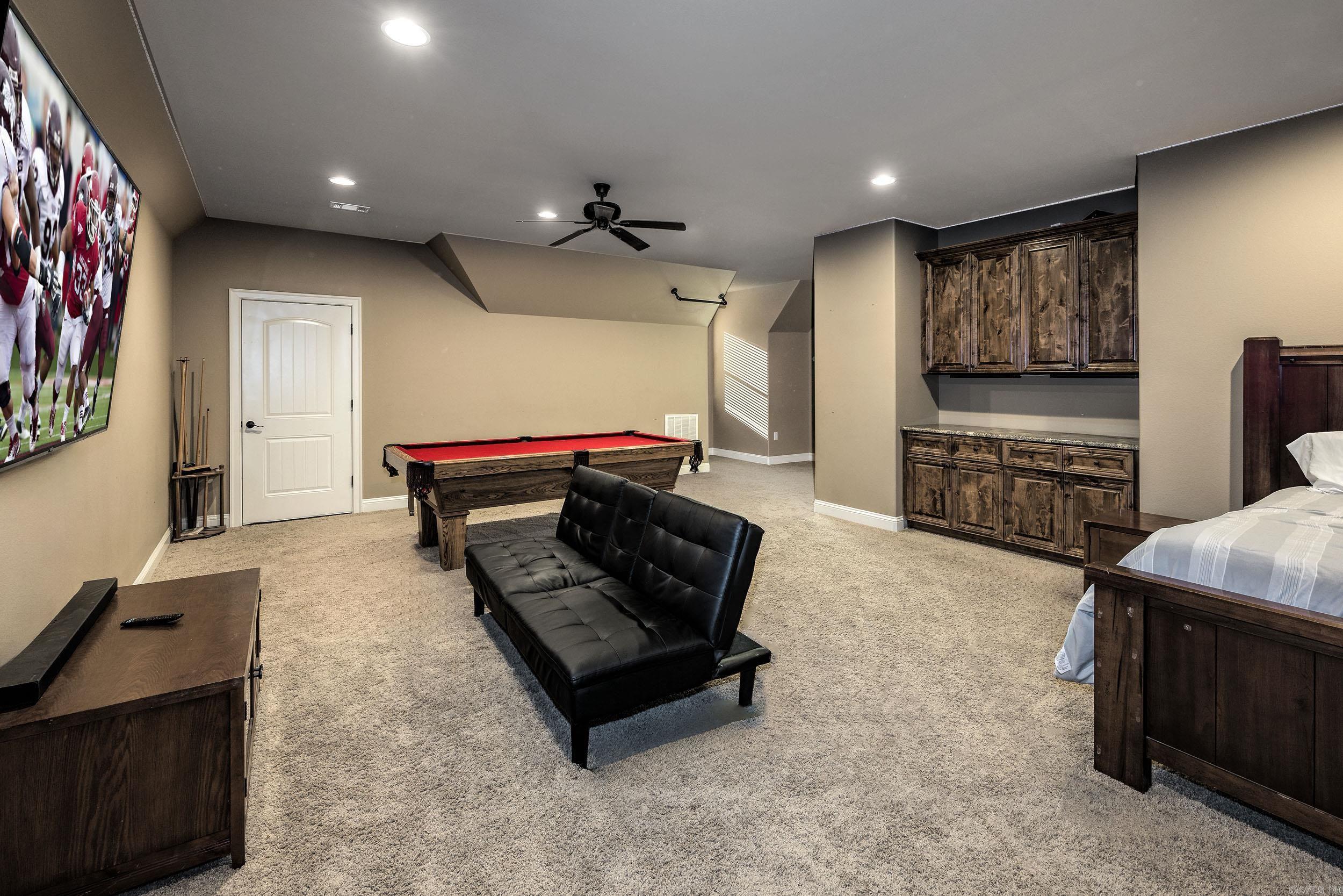 WESTSHORE ADDN HURRICANE LAKE ES - Residential