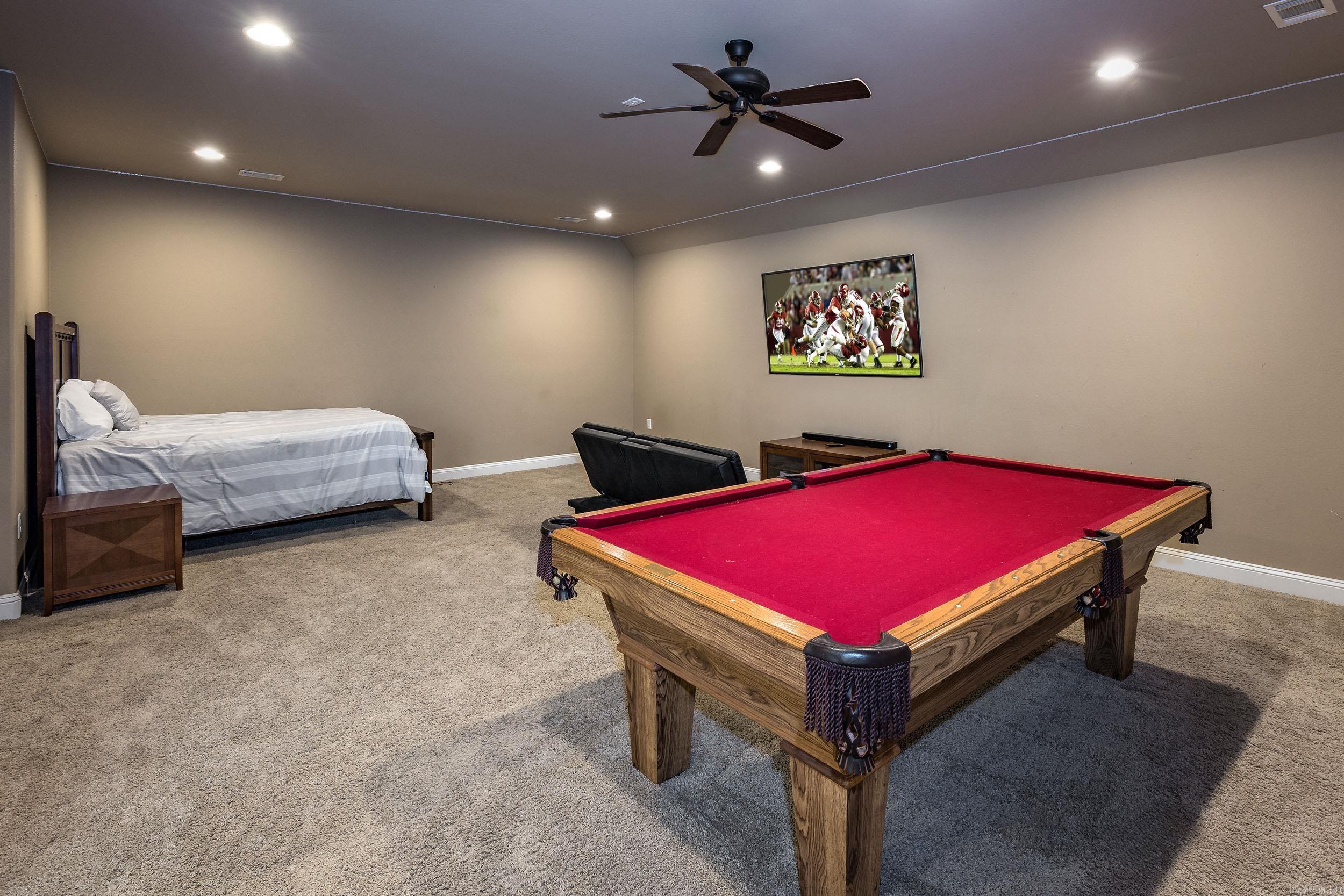 WESTSHORE ADDN HURRICANE LAKE ES - Residential