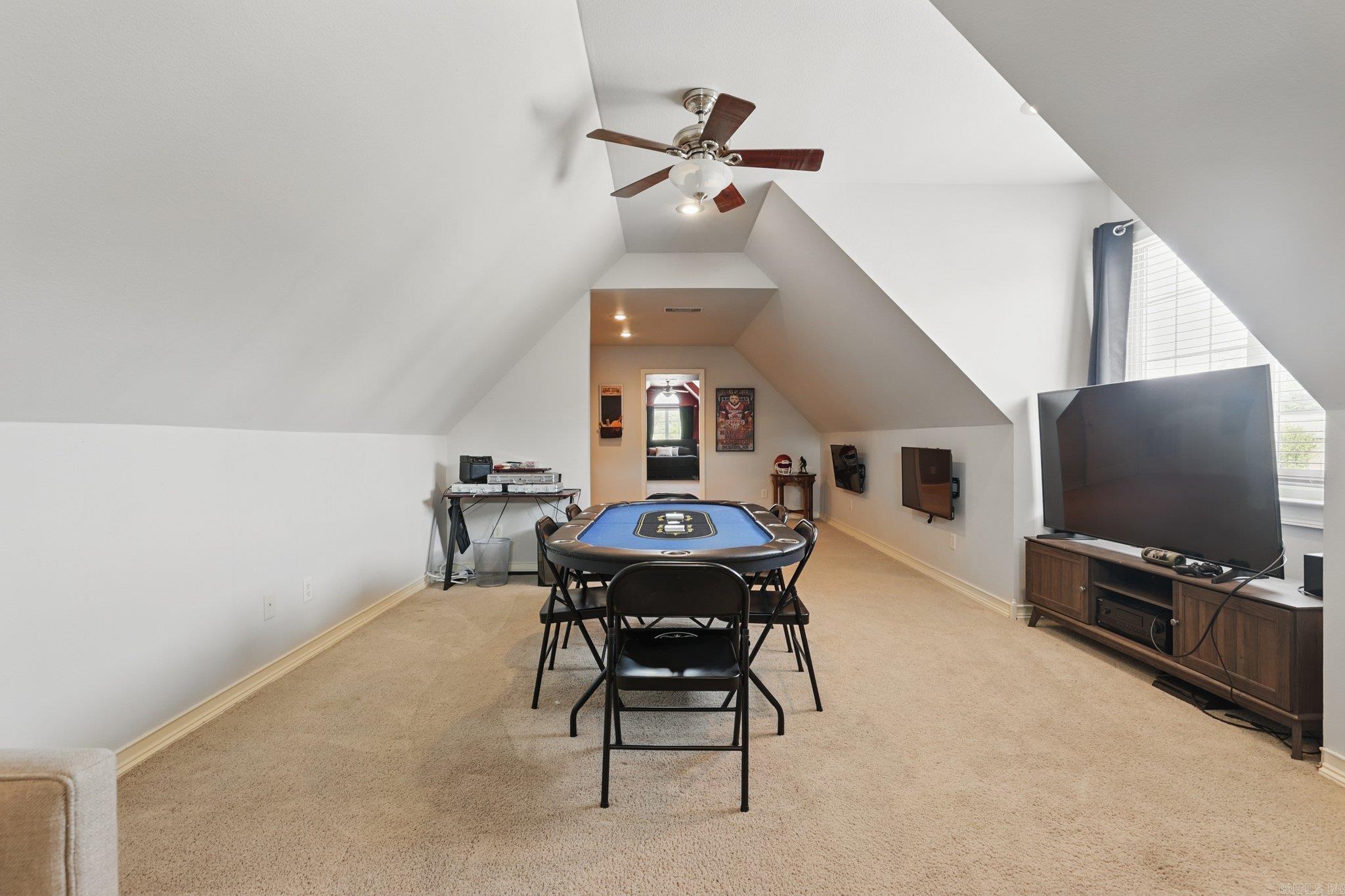 LONGHILLS VILLAGE - Residential