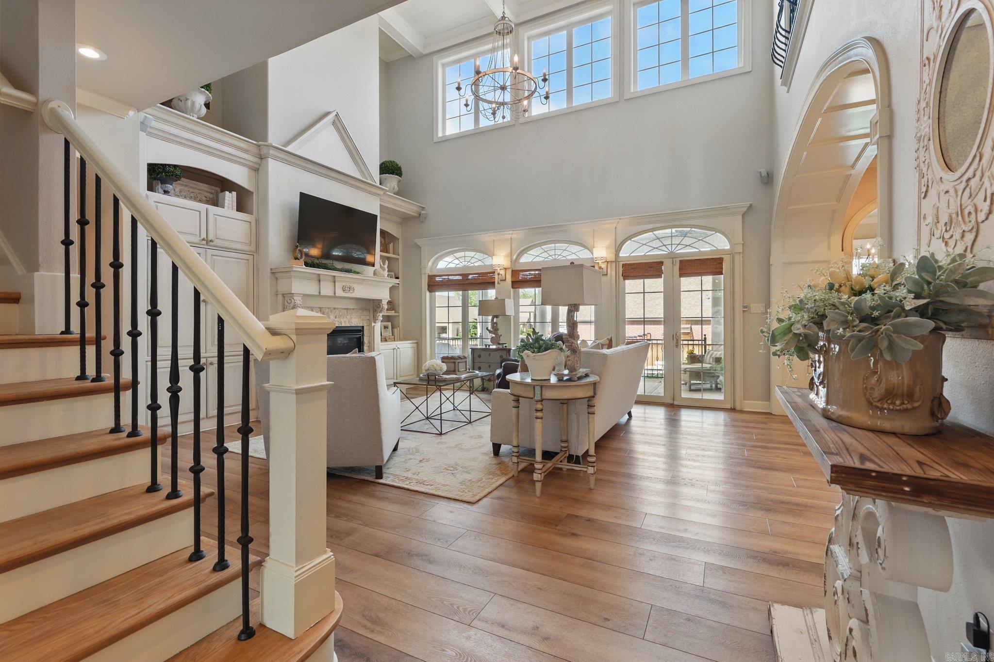 LONGHILLS VILLAGE - Residential