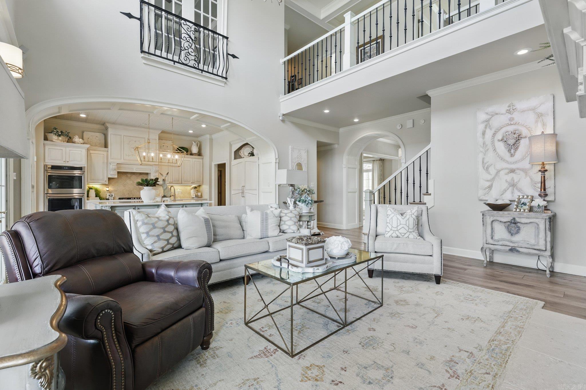 LONGHILLS VILLAGE - Residential