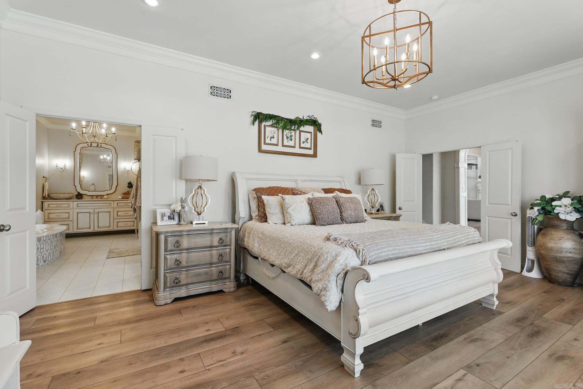 LONGHILLS VILLAGE - Residential