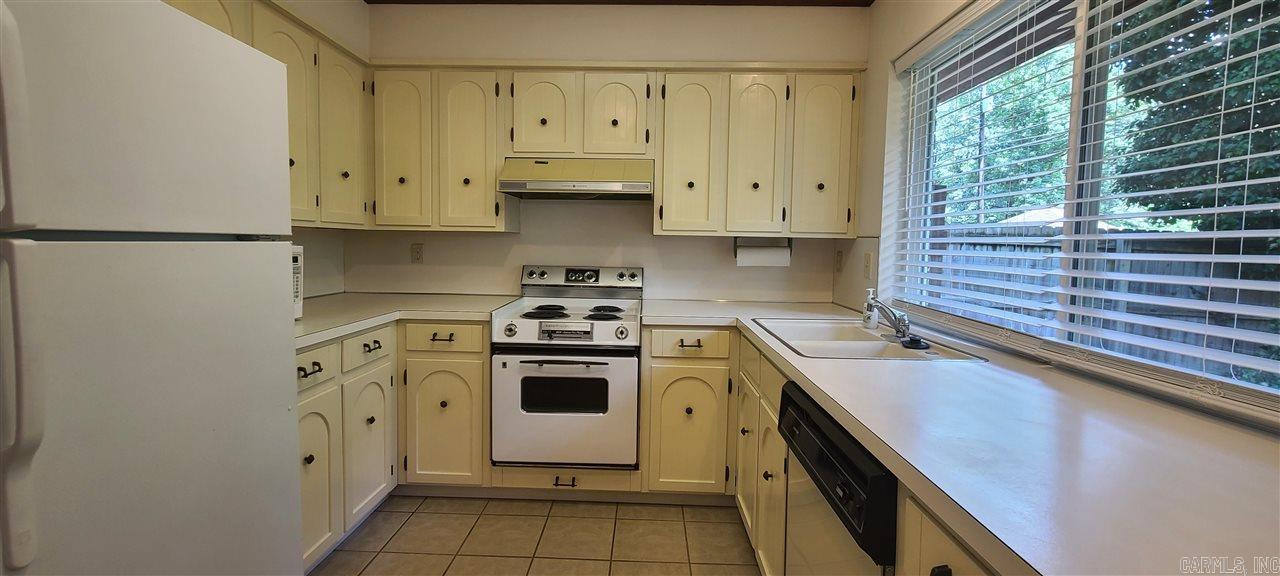 North Hills Manor #1 - Residential Lease