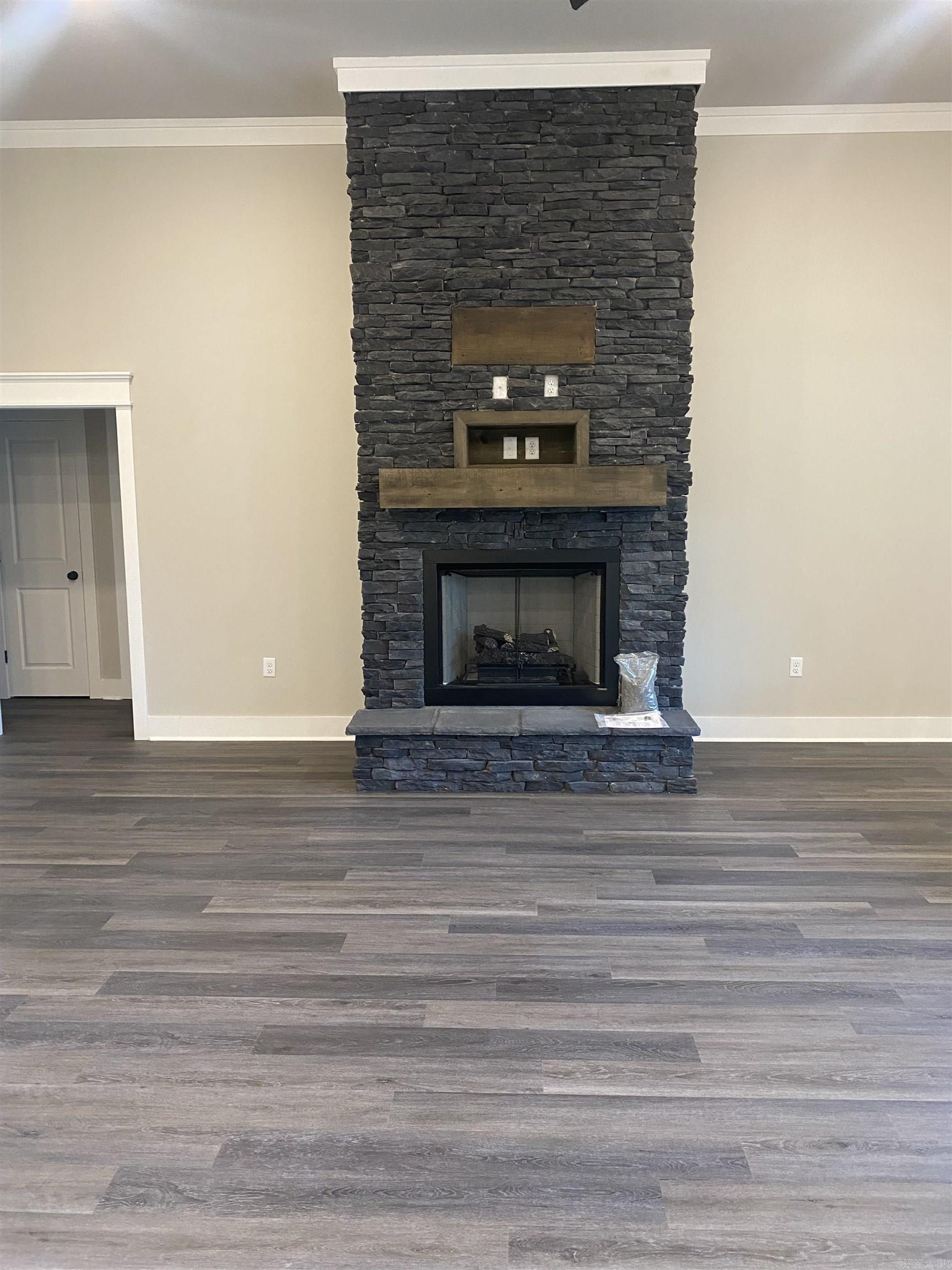 Lake Pointe Estates - Residential