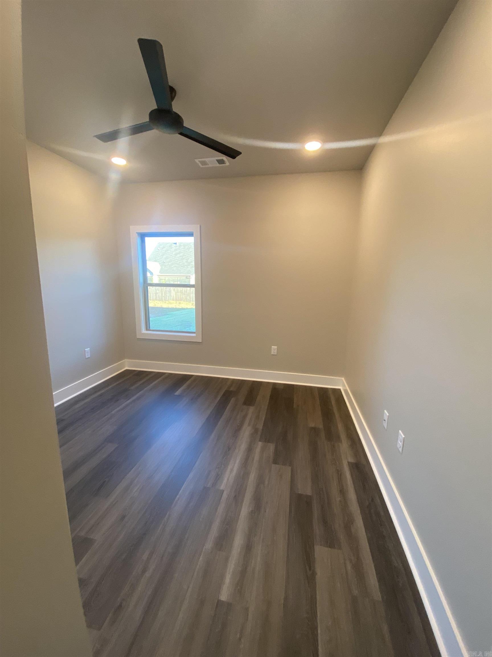 Lake Pointe Estates - Residential