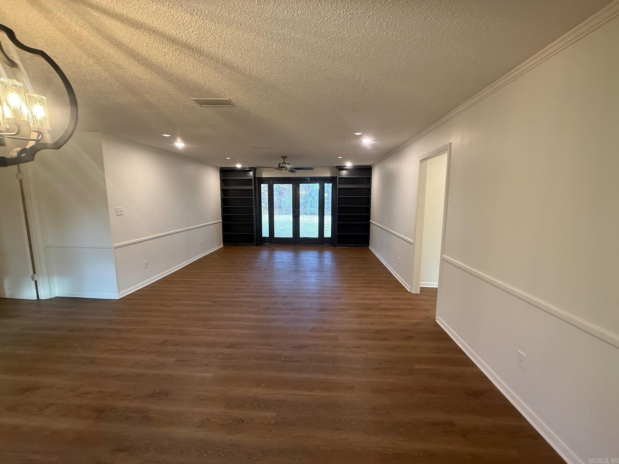 GREEN MEADOWS - Residential