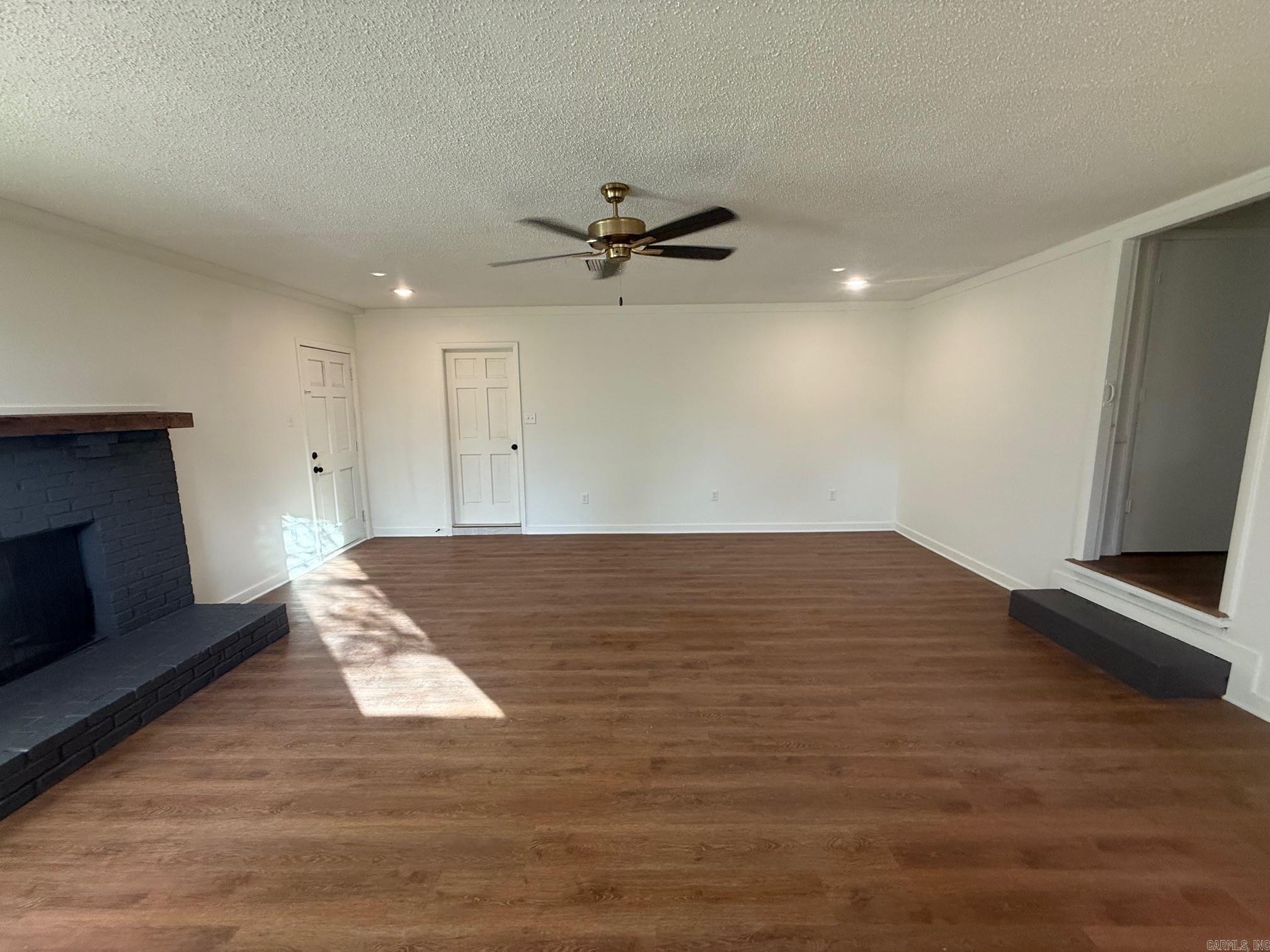 GREEN MEADOWS - Residential