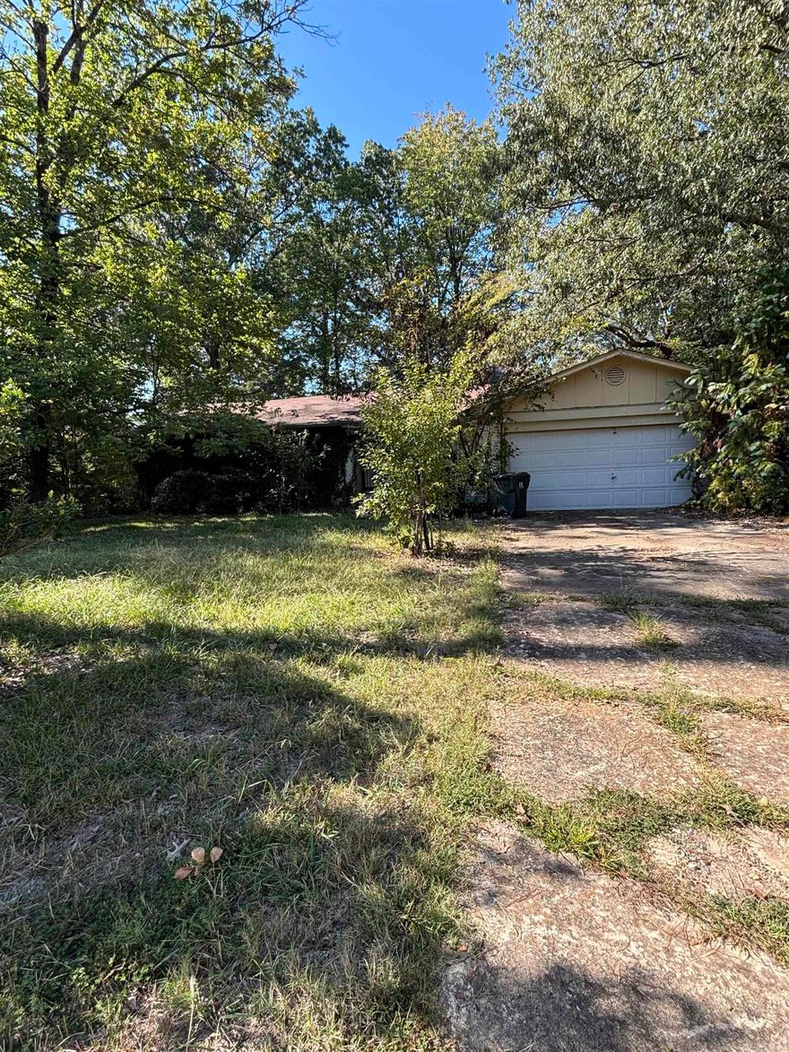 House has been vacant and is in disrepair. Foundation work needed. Selling for land value.    Sold before listed.