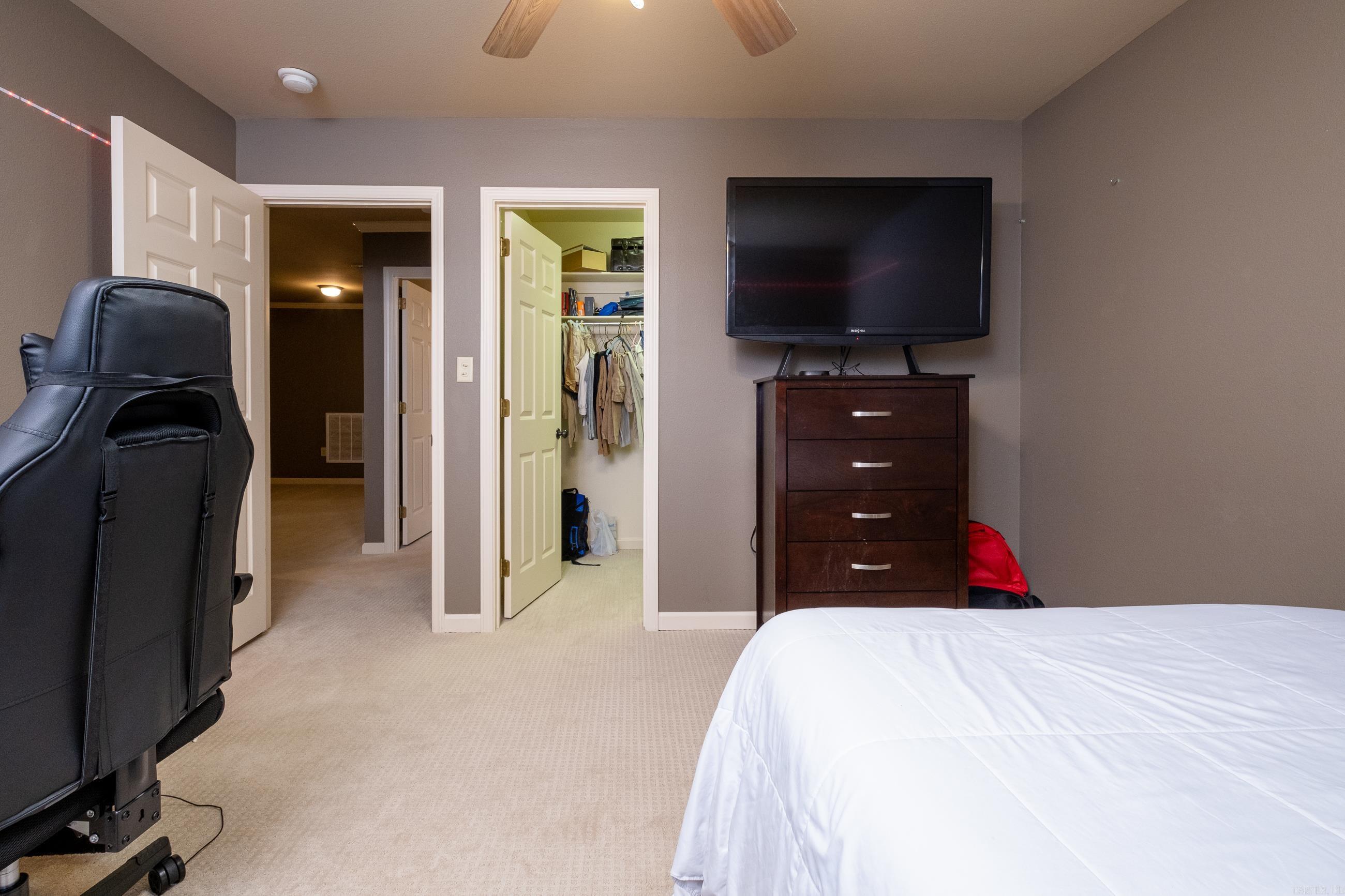 THE VILLAGES OF WELLINGTON - Residential