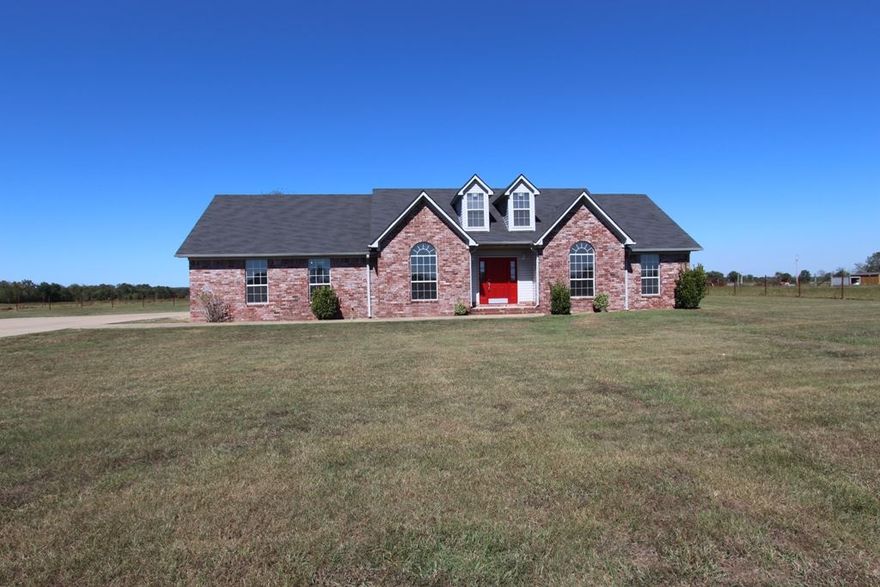 Great home on 2.26 acres.  New roof, new paint, new carpet. Move-in ready!  The home has 3 bedrooms and 3 baths with large kitchen, living and dining rooms. This property is eligible under Freddie Mac First Look Initiative good through 10/20/15. Please provide proof of funds or pre-approval letter. Owner Occ. Aff. required with Owner Occ. purchasers. Seller's addendum required with all offers. Both addendums attached in docs.