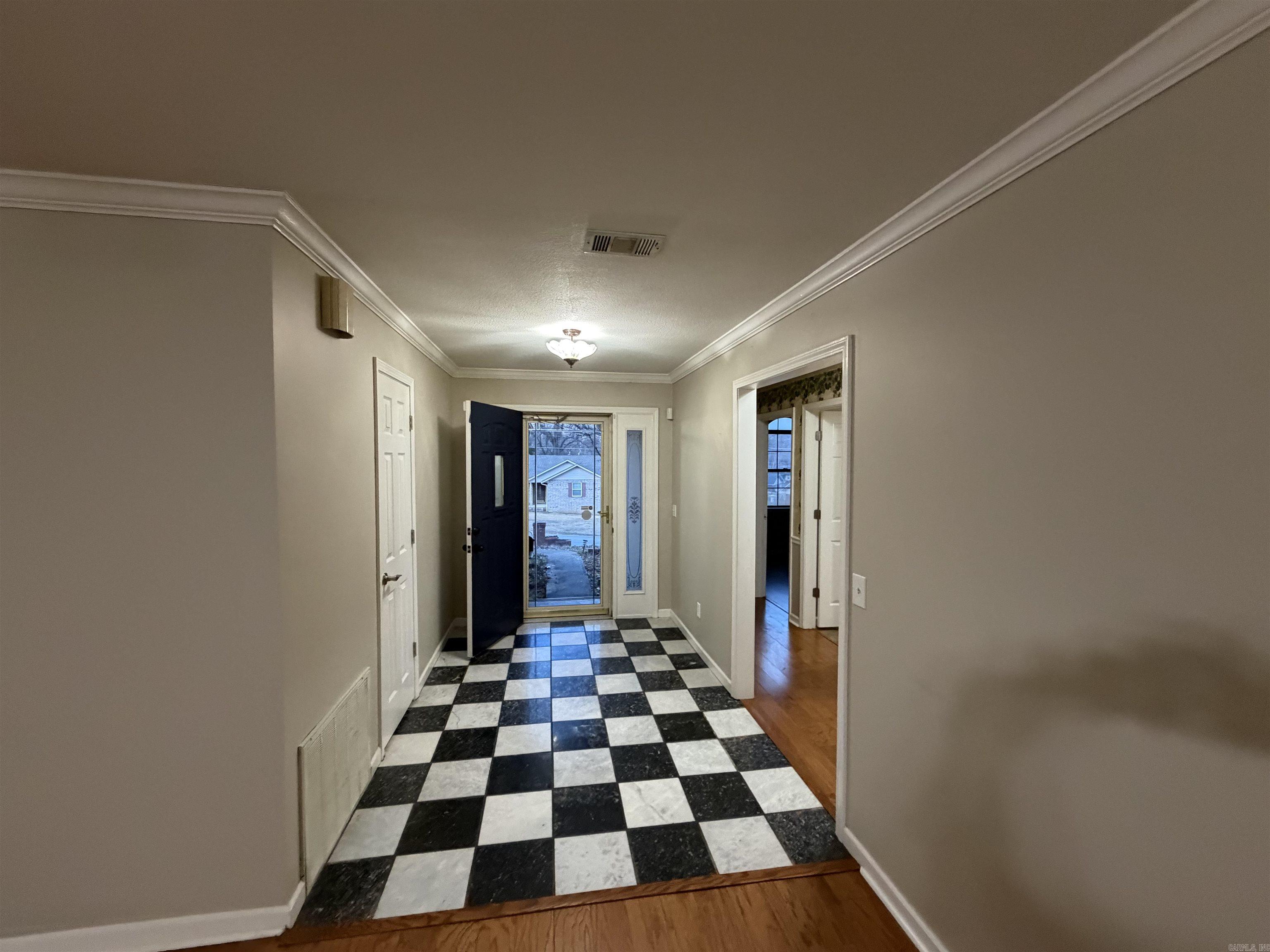 BALLARD HEIGHTS - Residential