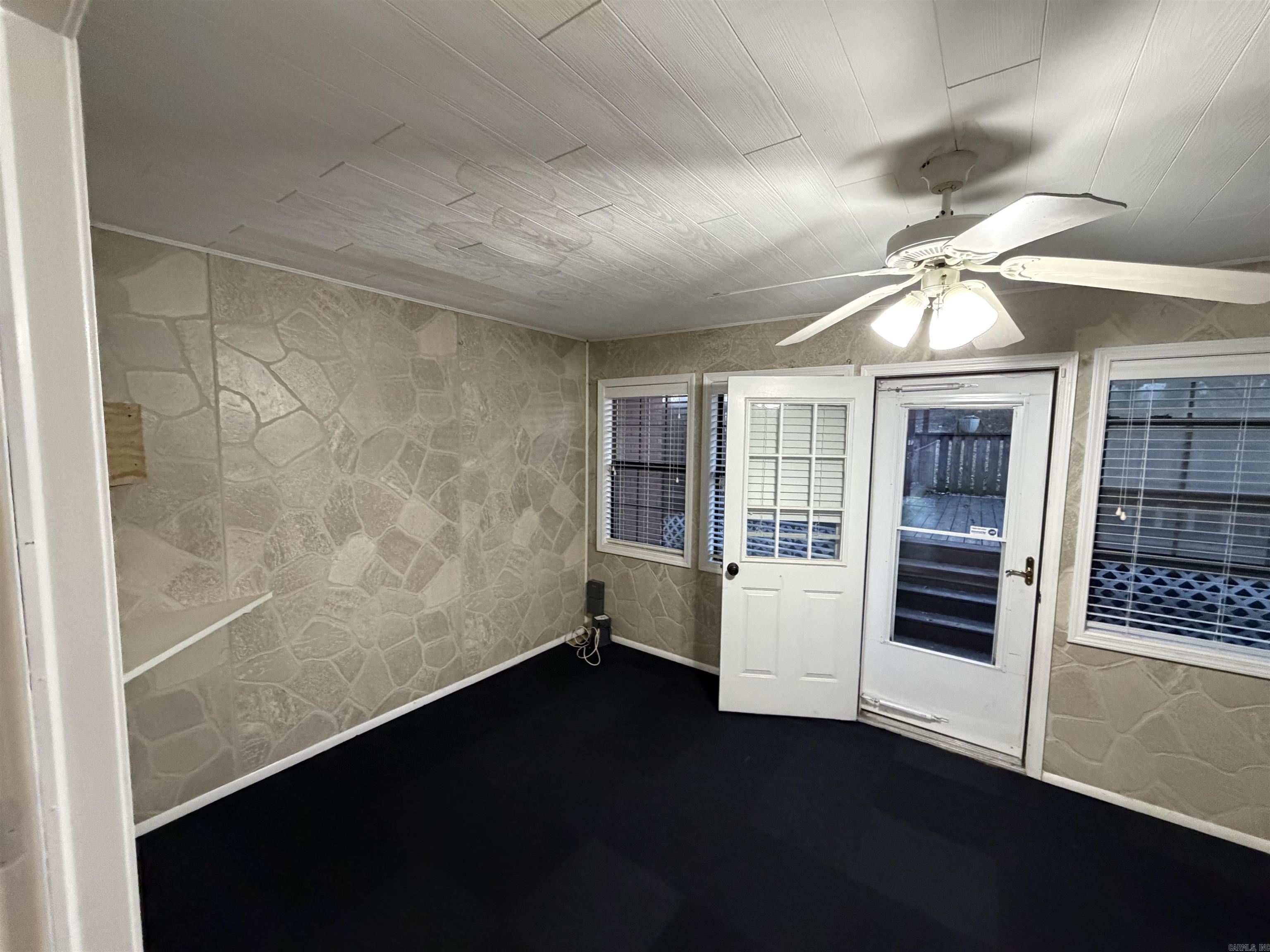 BALLARD HEIGHTS - Residential