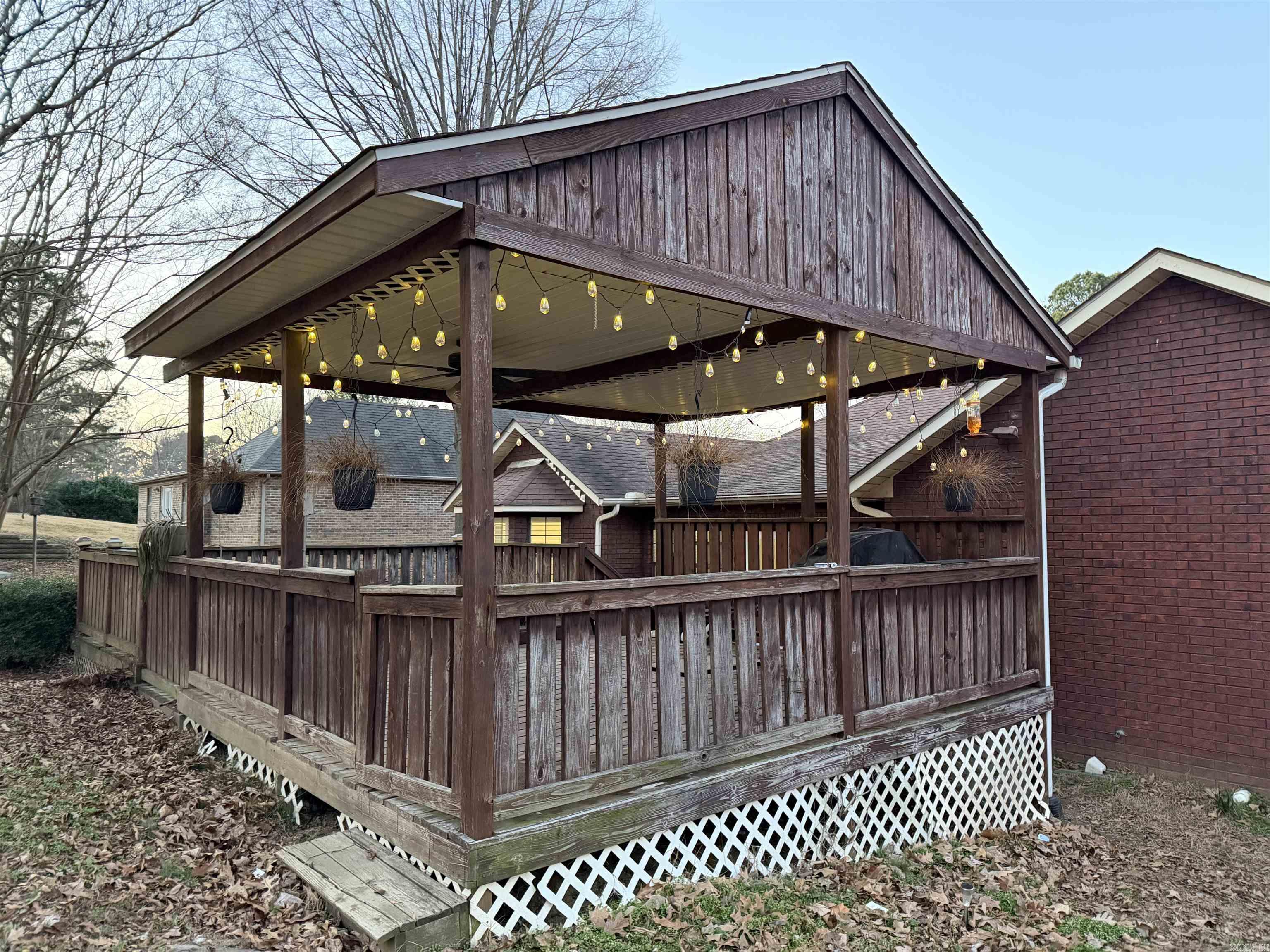 BALLARD HEIGHTS - Residential