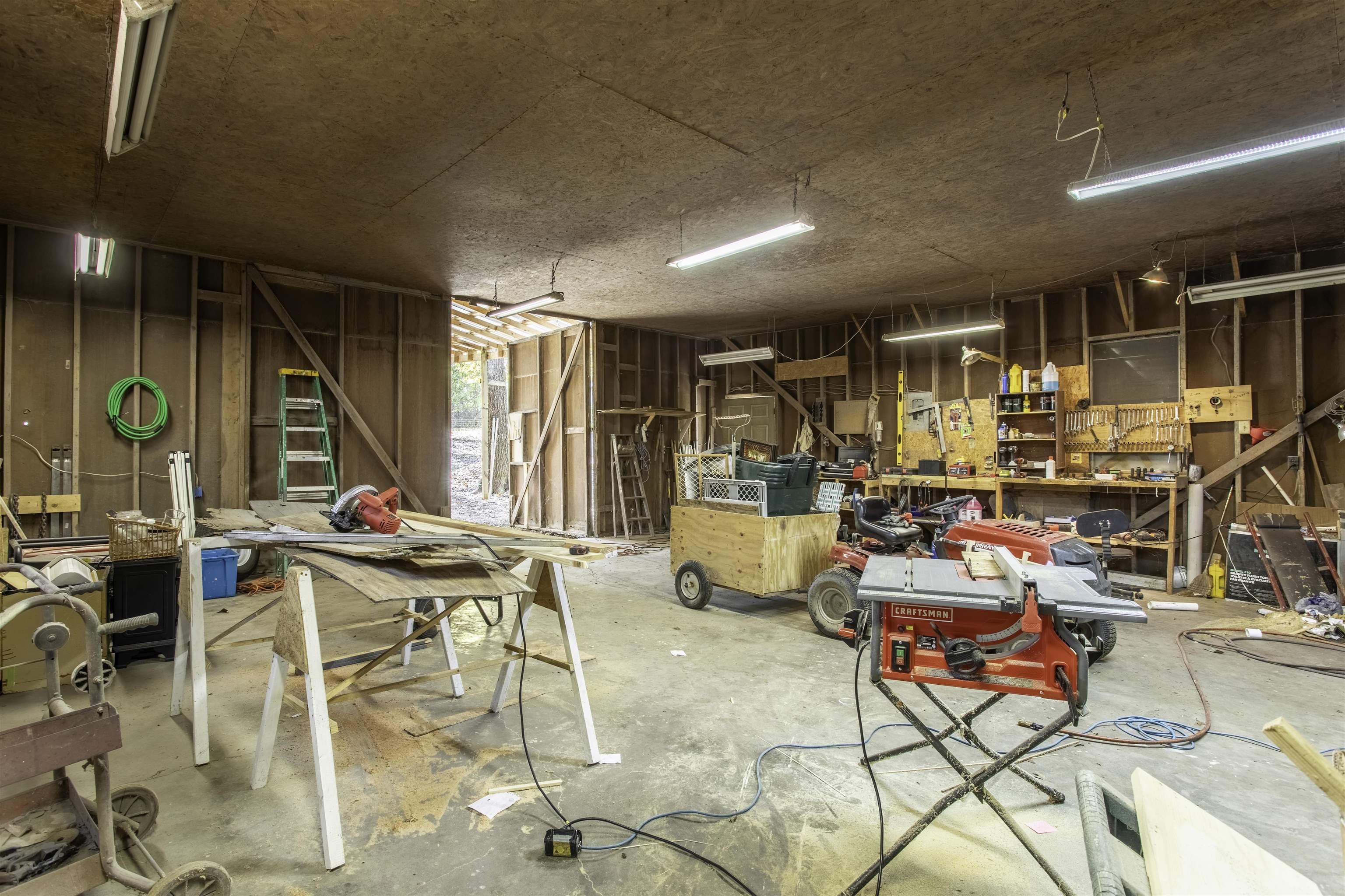 RAVENDEN UNPL - Residential