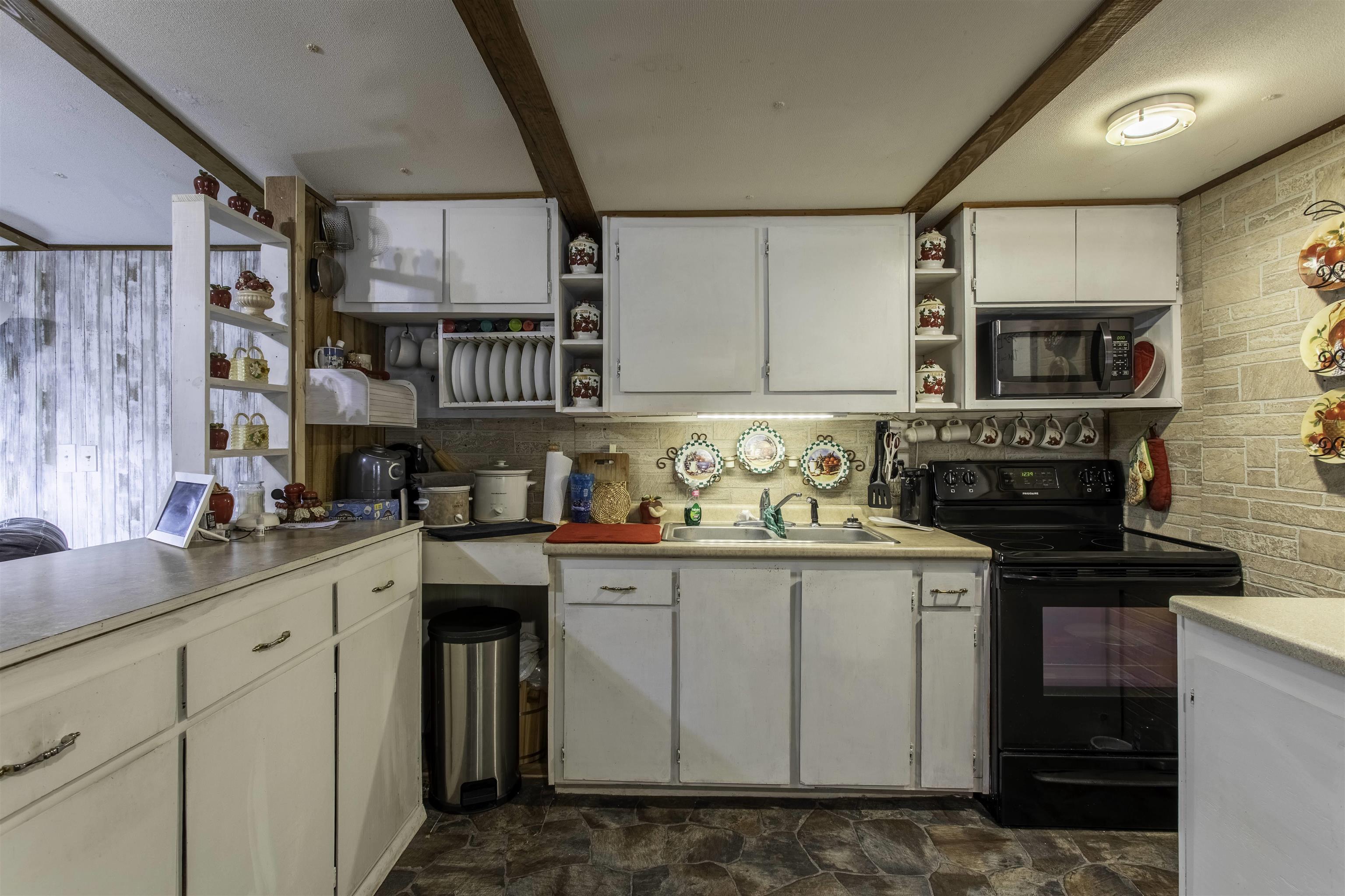 RAVENDEN UNPL - Residential