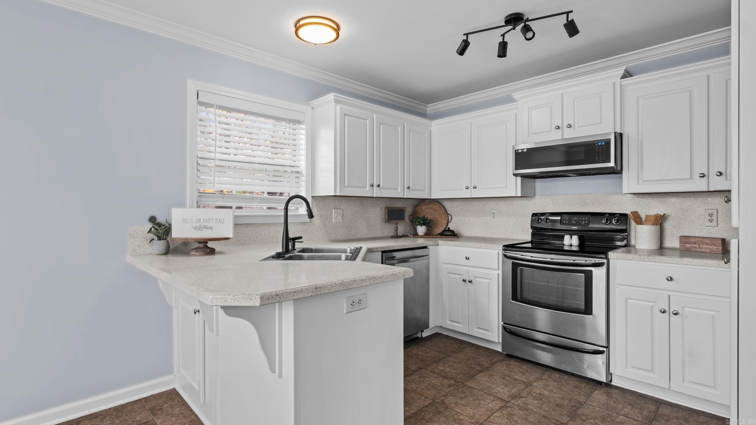 Stonehenge - Residential