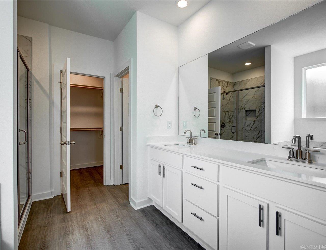 THE RESERVE AT COUNTRY CLUB PHAS - Residential