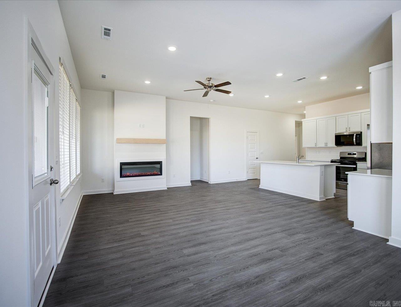 THE RESERVE AT COUNTRY CLUB PHAS - Residential