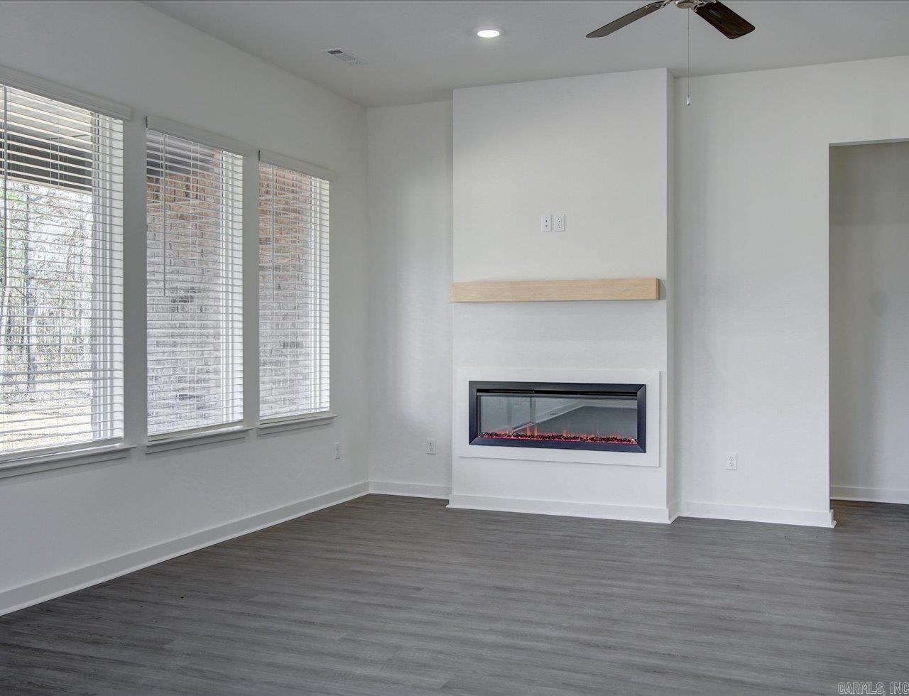 THE RESERVE AT COUNTRY CLUB PHAS - Residential