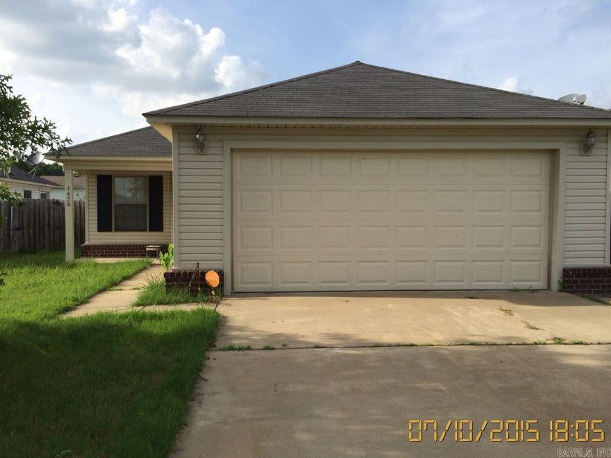 Shiloh Creek Estates home with 3 bedrooms, 2 full baths, open floor plan with 2 car garage and fenced in back yard. Close to schools, shopping, dining and entertainment. All offer with a loan must be approved through Carrington Mortgage call 1-866-430-9078.