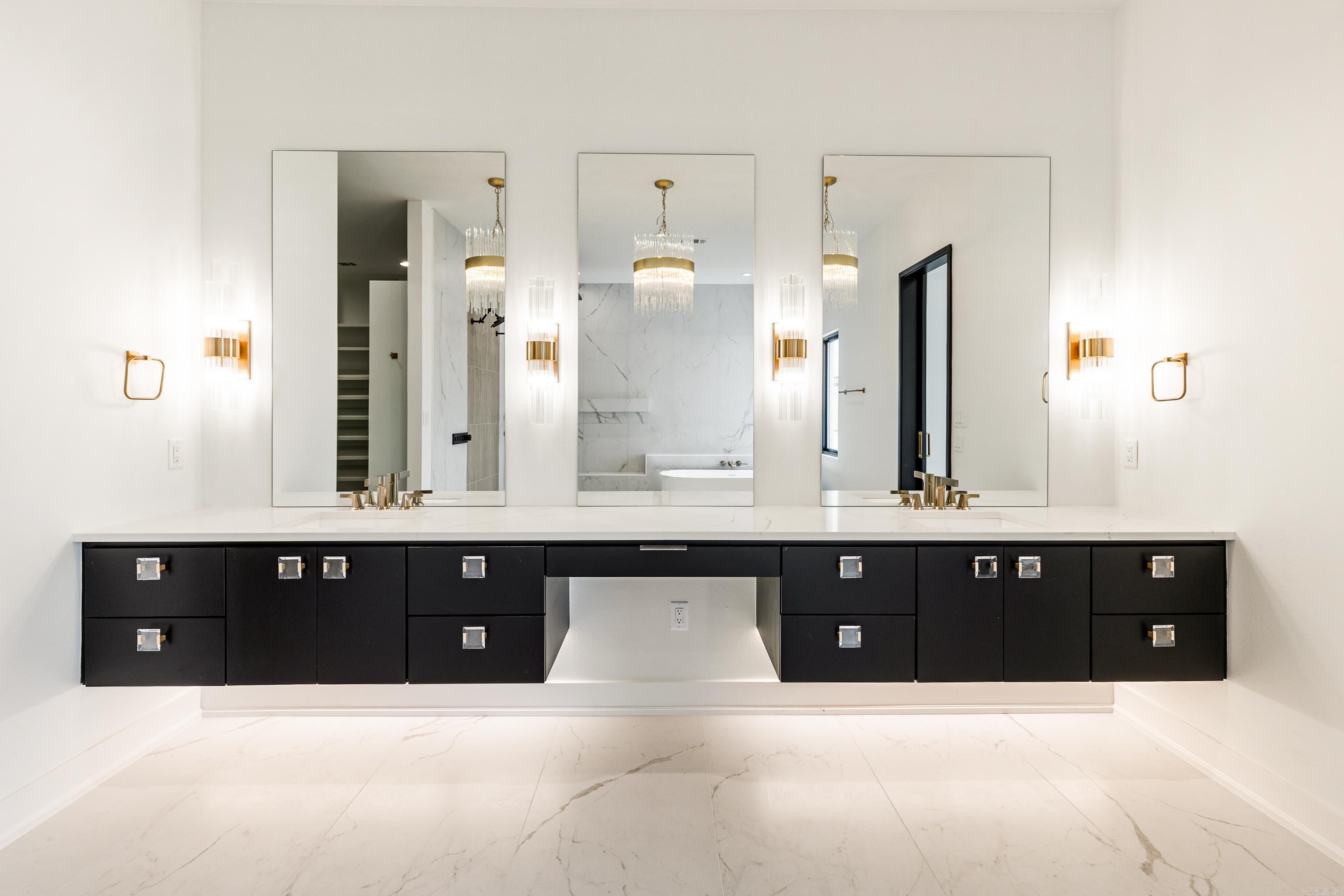 THE POINTE HURRICANE ESTATES - Residential