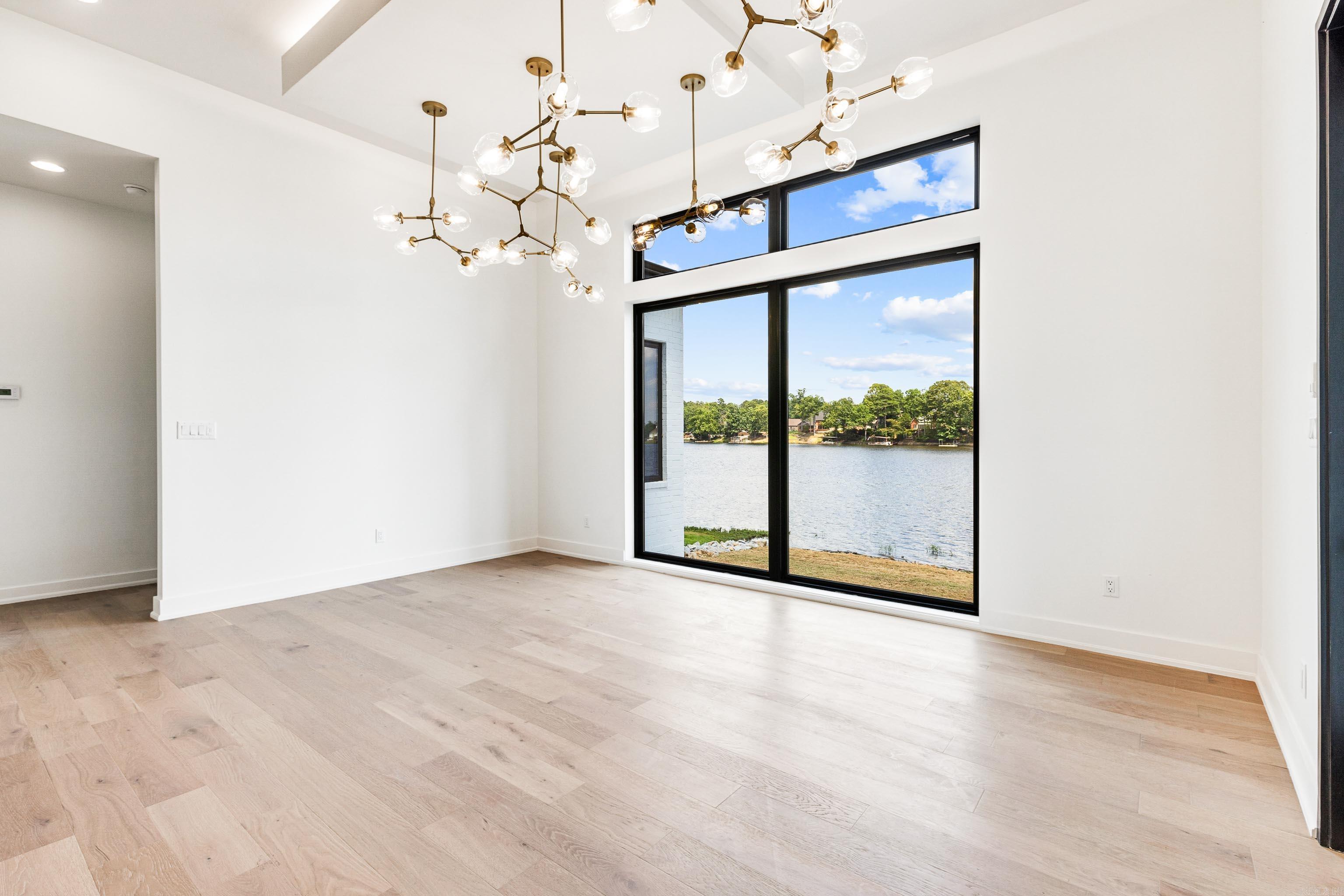 THE POINTE HURRICANE ESTATES - Residential