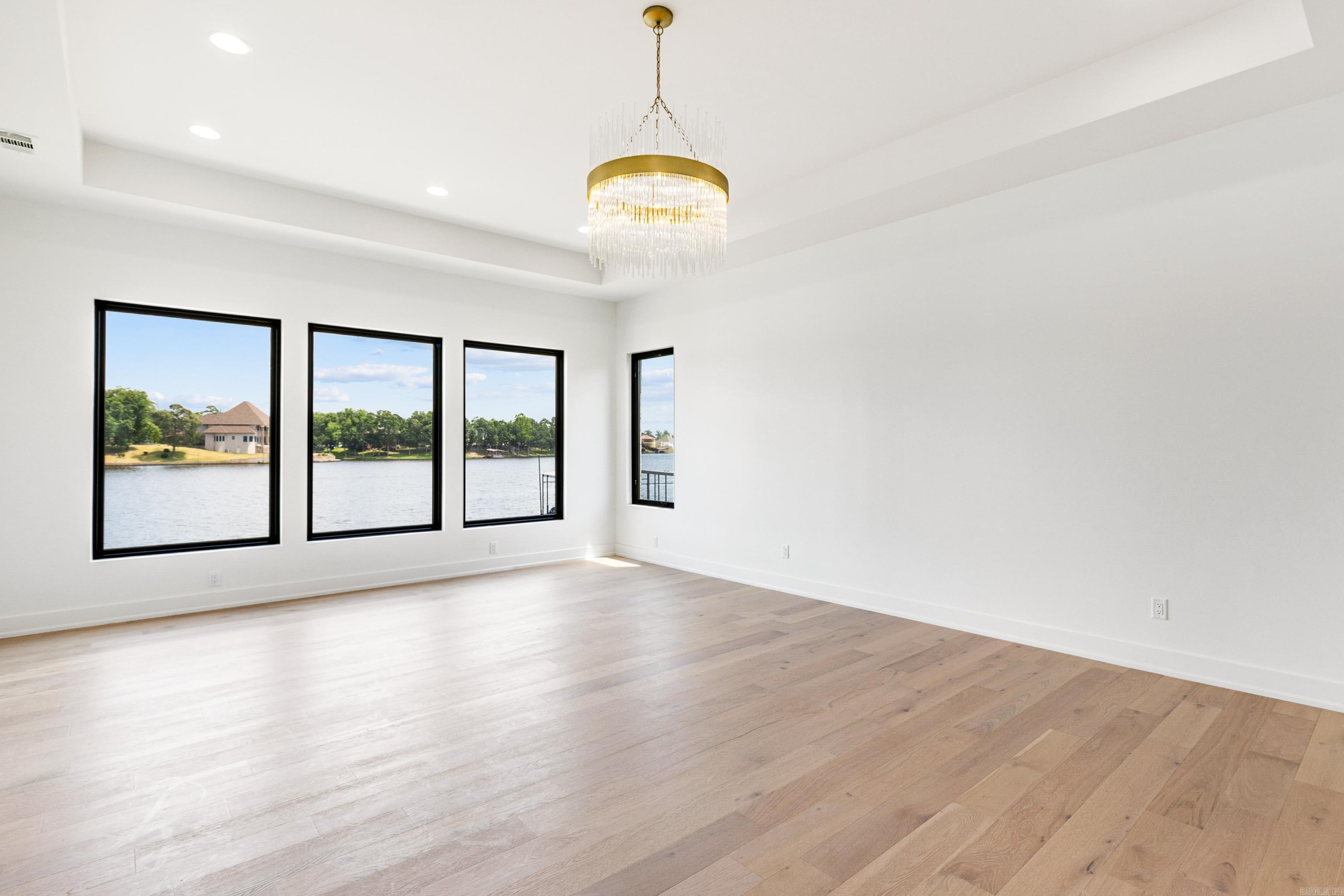 THE POINTE HURRICANE ESTATES - Residential