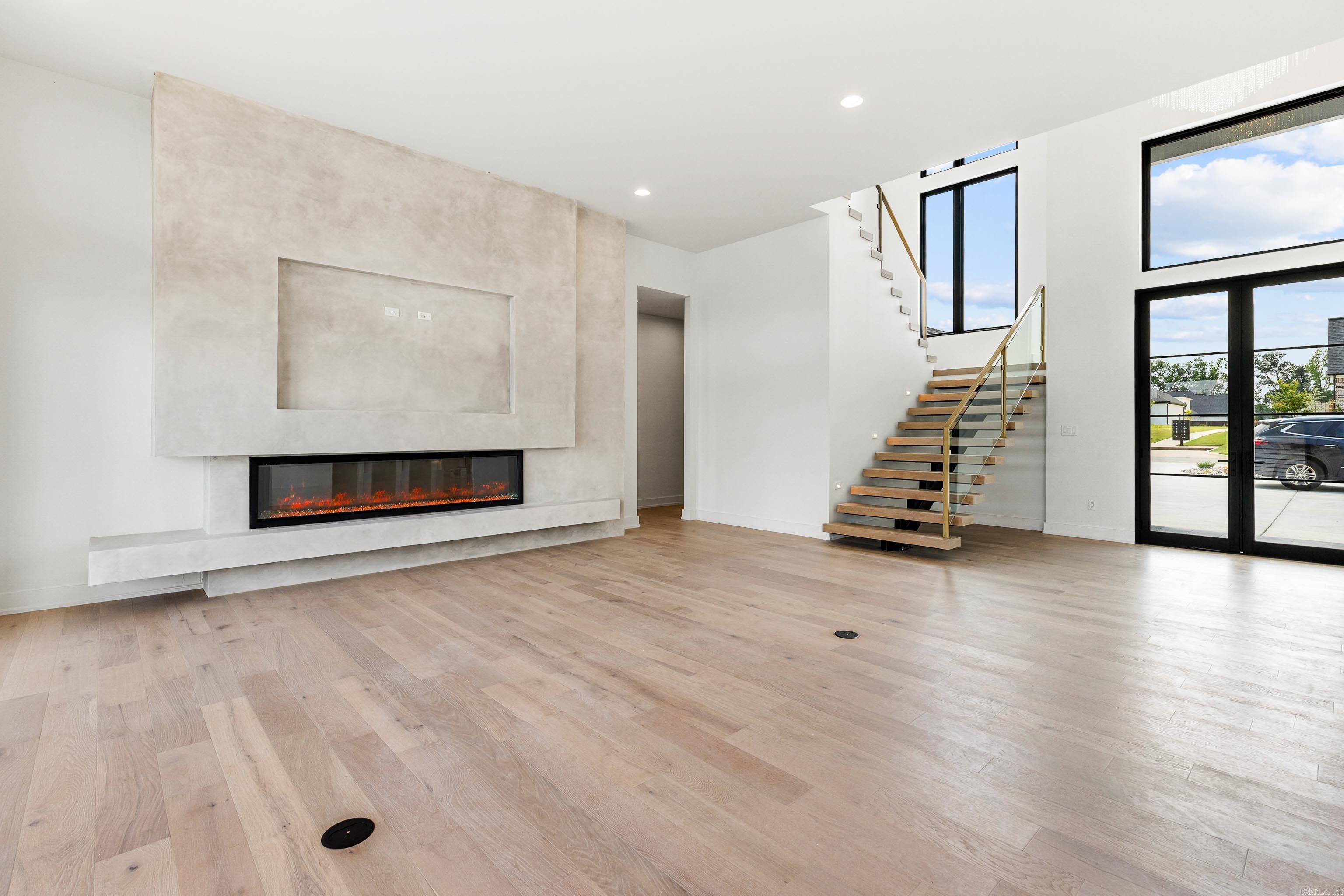 THE POINTE HURRICANE ESTATES - Residential