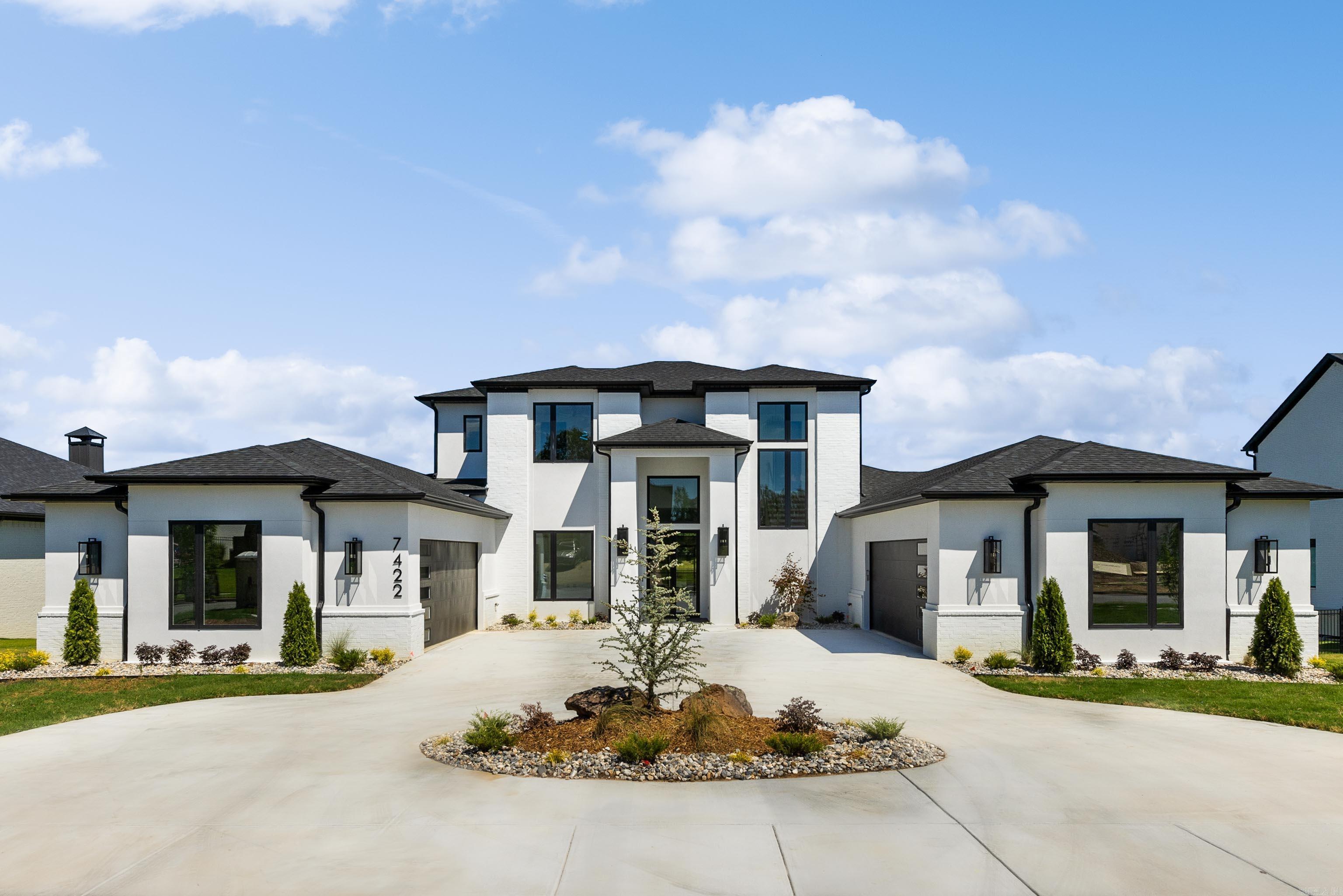 THE POINTE HURRICANE ESTATES - Residential