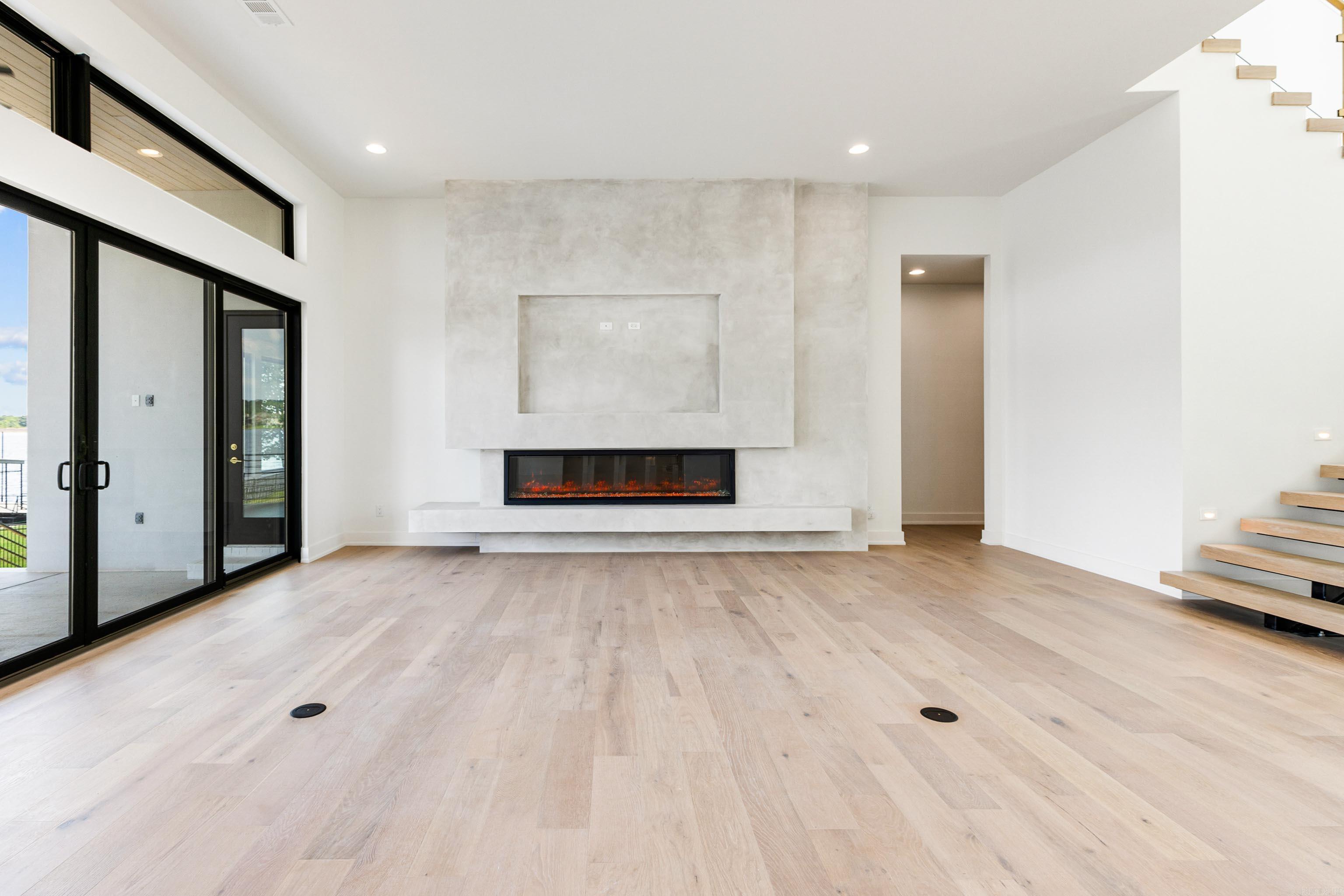 THE POINTE HURRICANE ESTATES - Residential