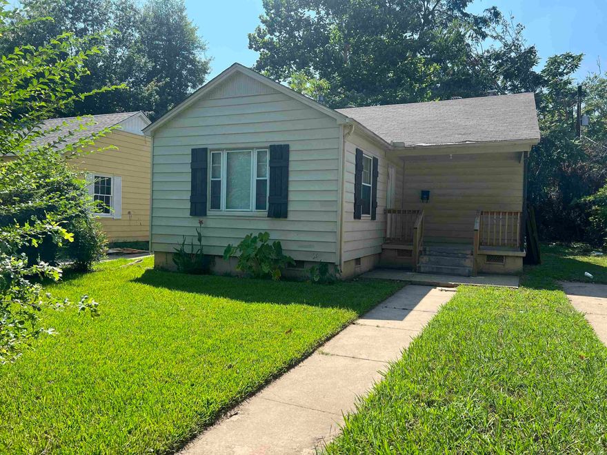 Cozy well maintained home perfect for Roommates or a small family