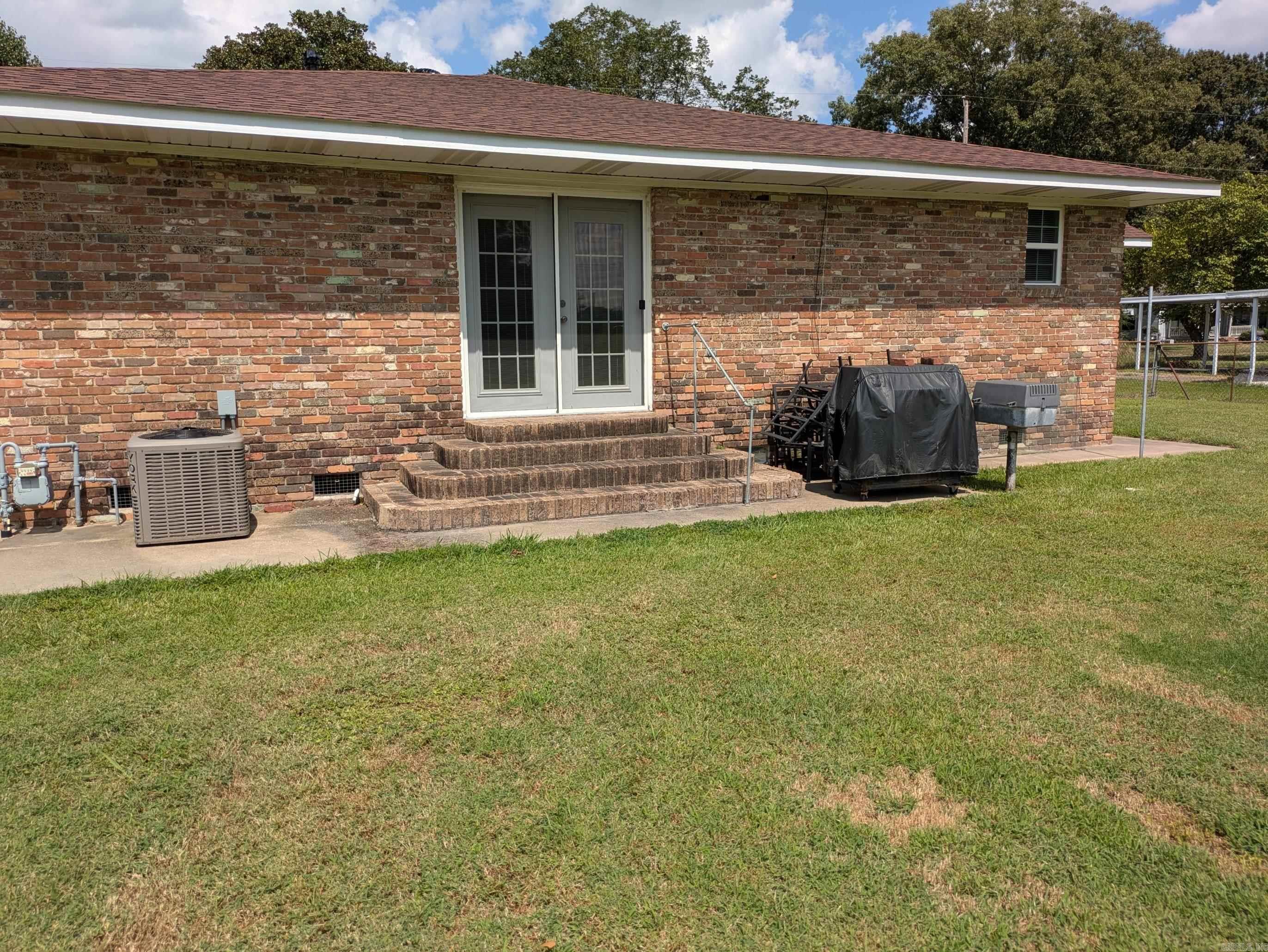 WILLOUGHBY & FRIEDMAN - Residential