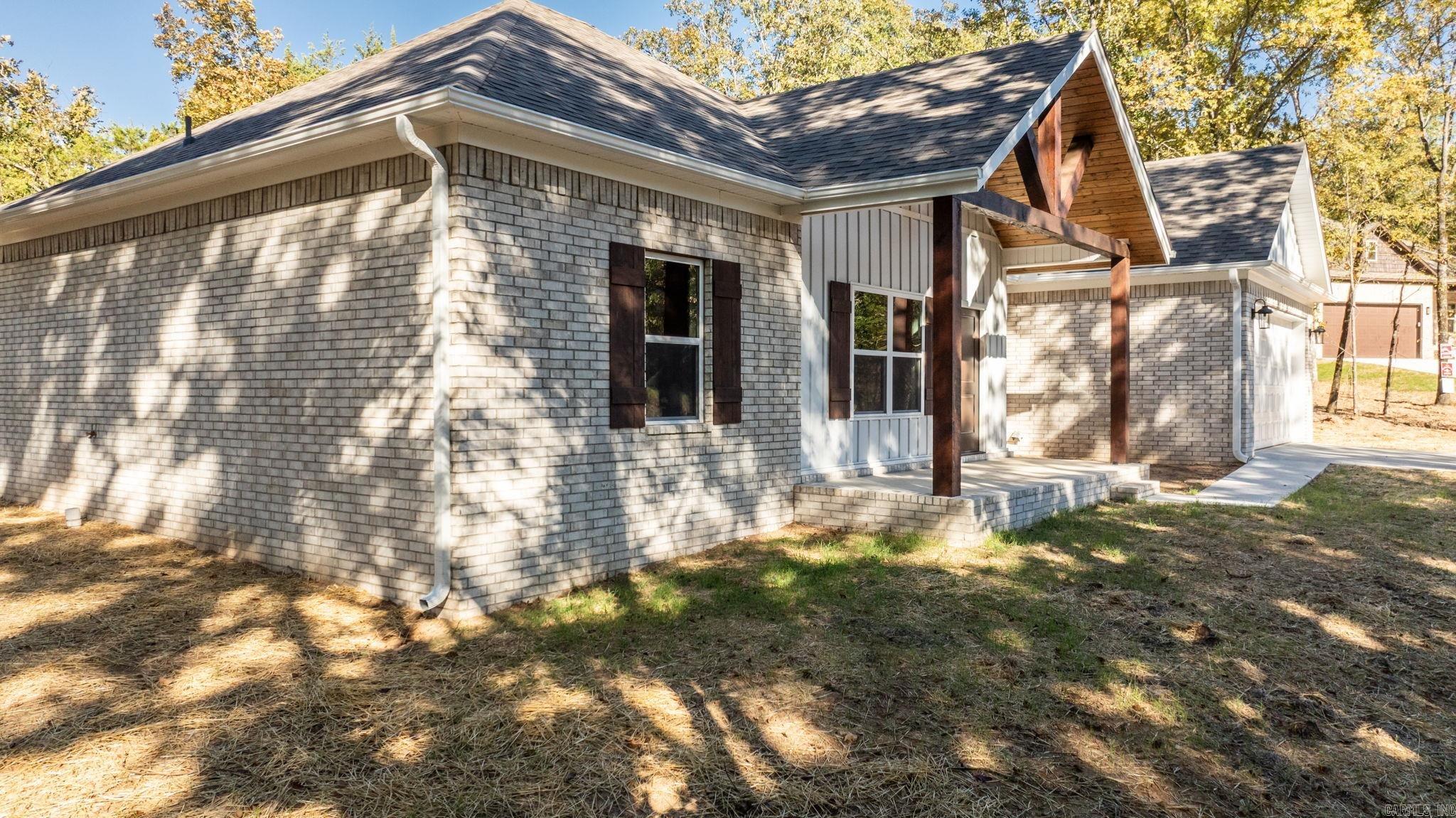 ULES WATSON PLACE - Residential