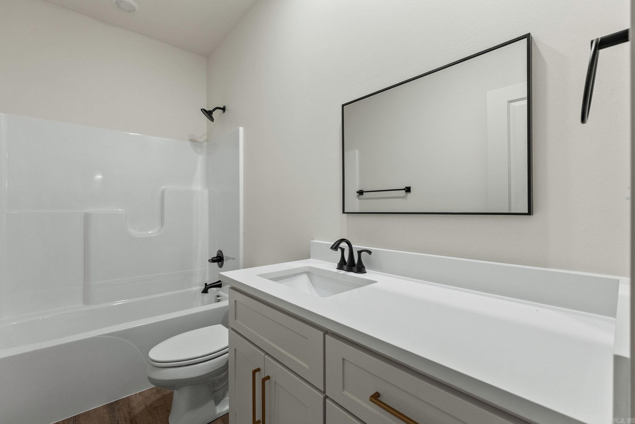 ULES WATSON PLACE - Residential