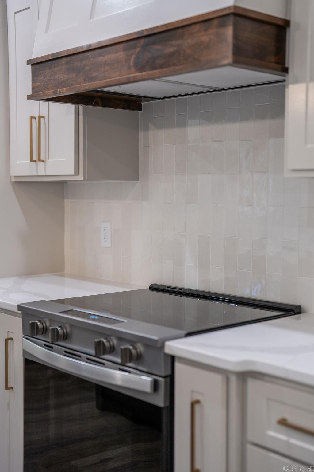 ULES WATSON PLACE - Residential