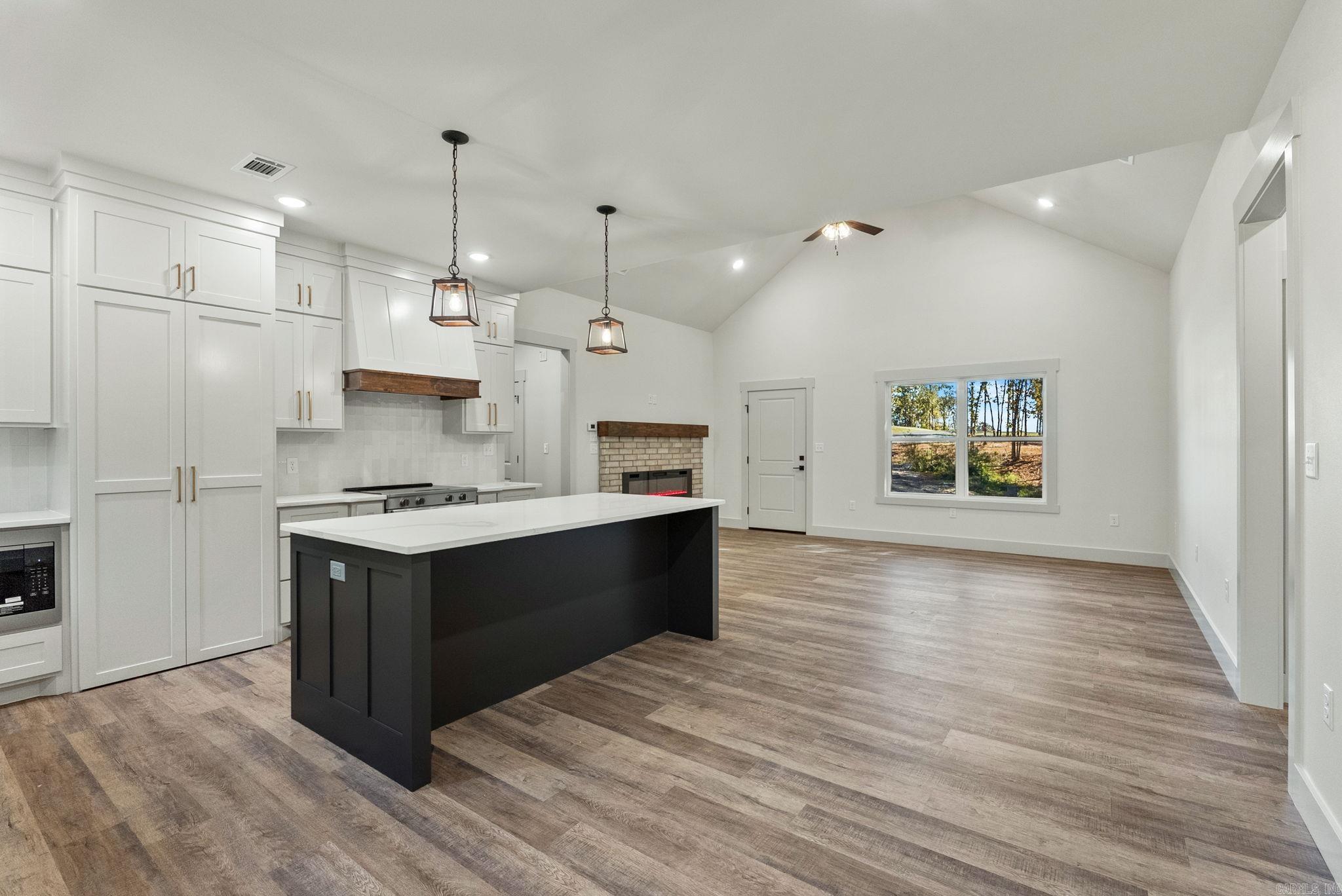 ULES WATSON PLACE - Residential