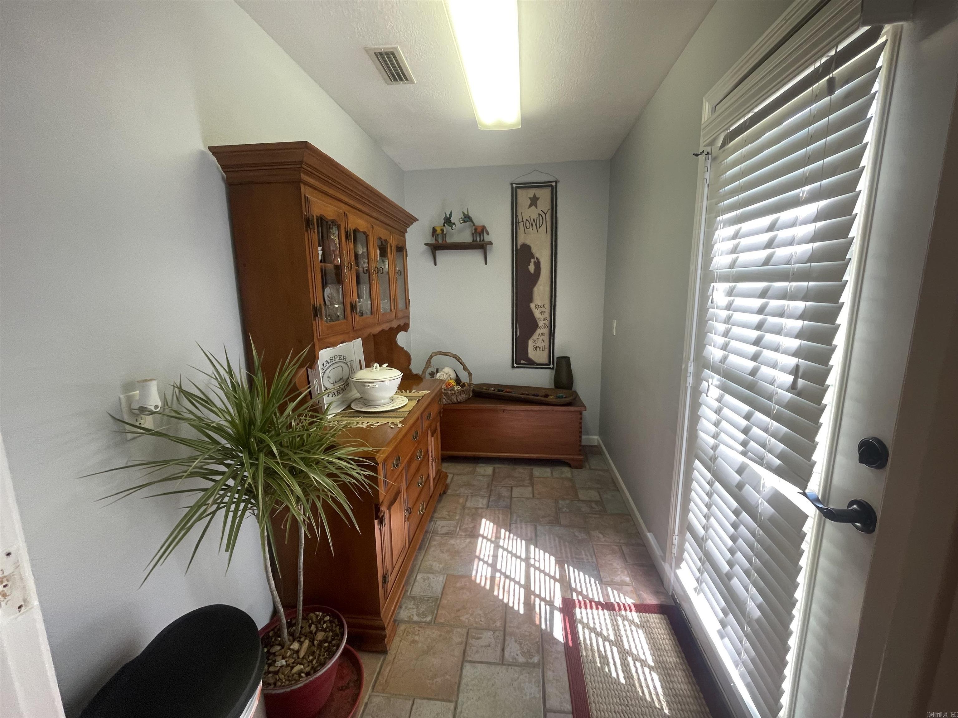 BEUTLER ACRES - Residential