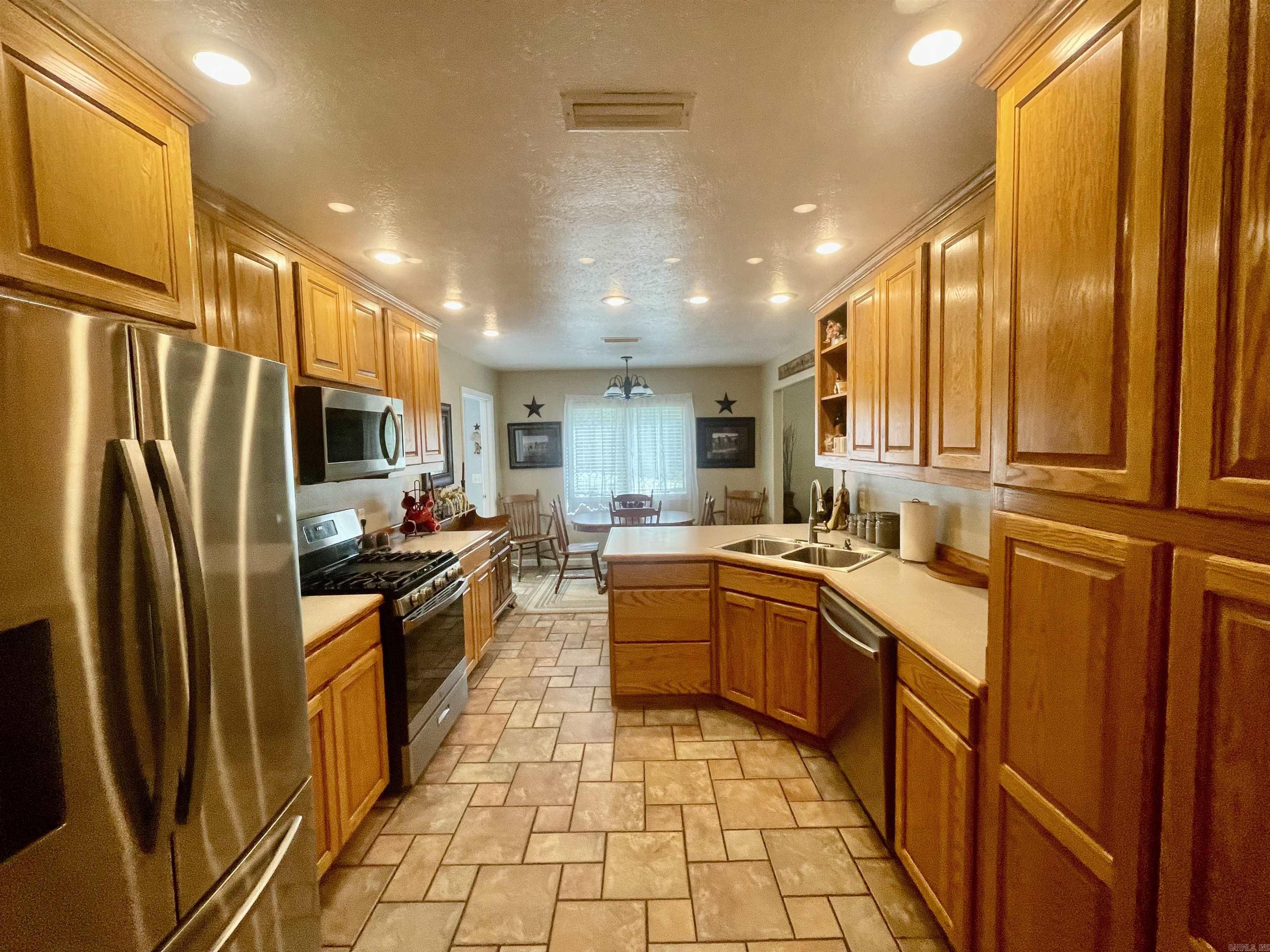 BEUTLER ACRES - Residential