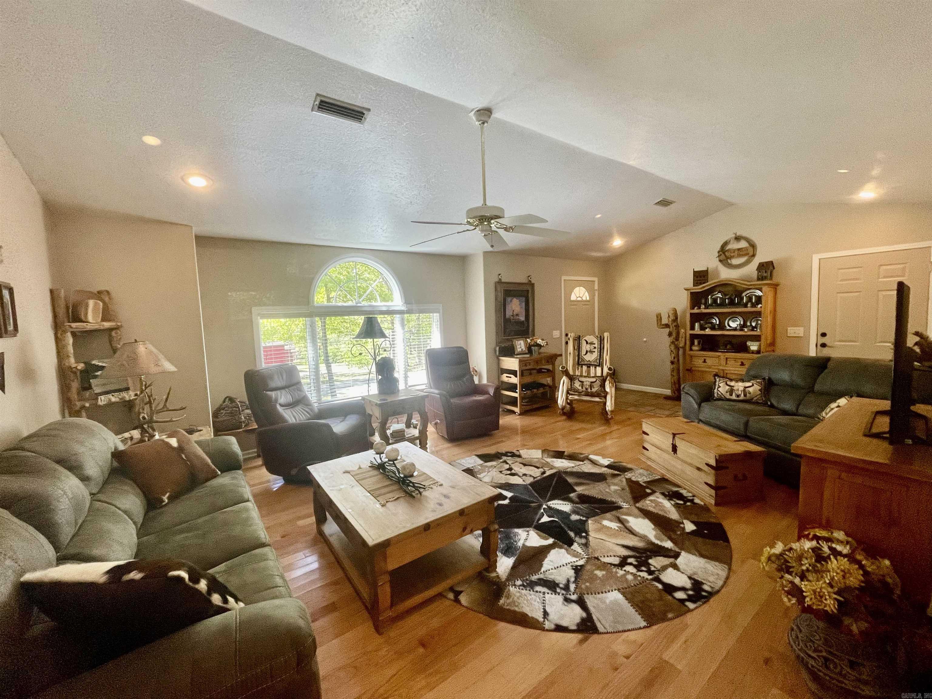 BEUTLER ACRES - Residential