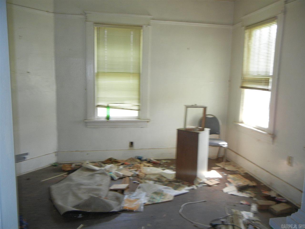 Weldon E Wrights - Residential