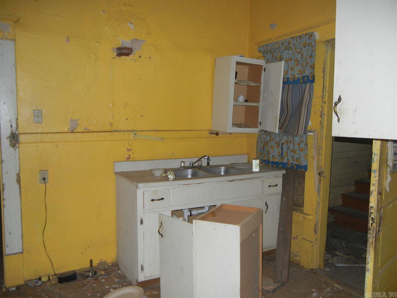 Weldon E Wrights - Residential