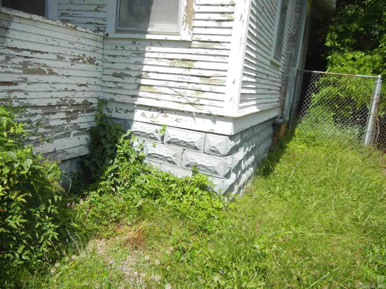 Weldon E Wrights - Residential