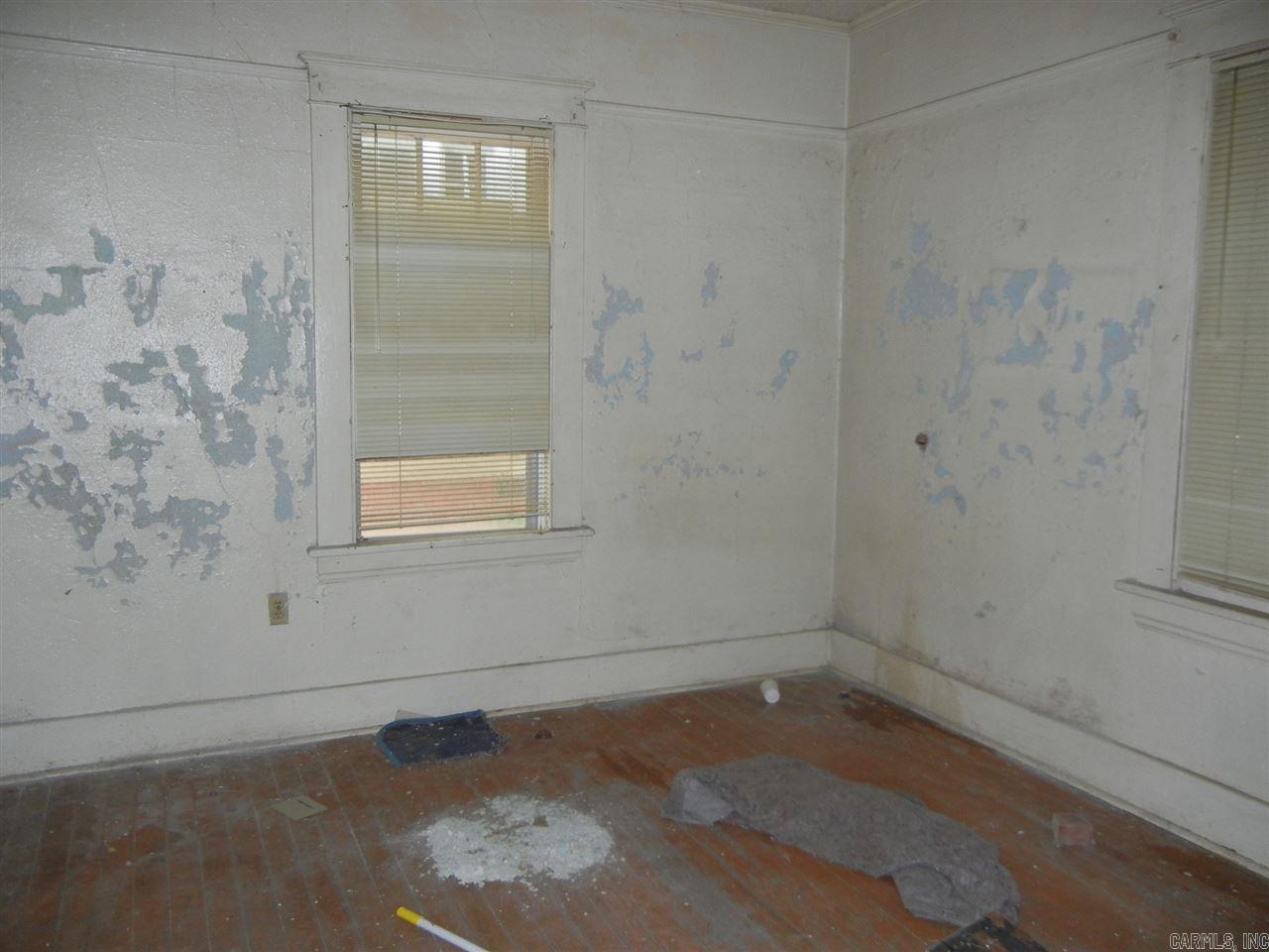 Weldon E Wrights - Residential