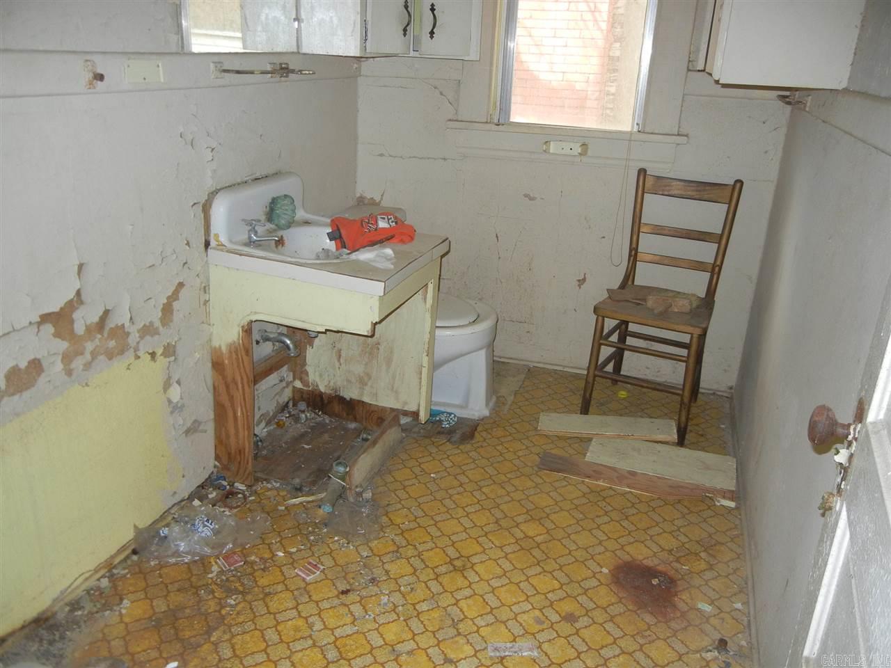 Weldon E Wrights - Residential