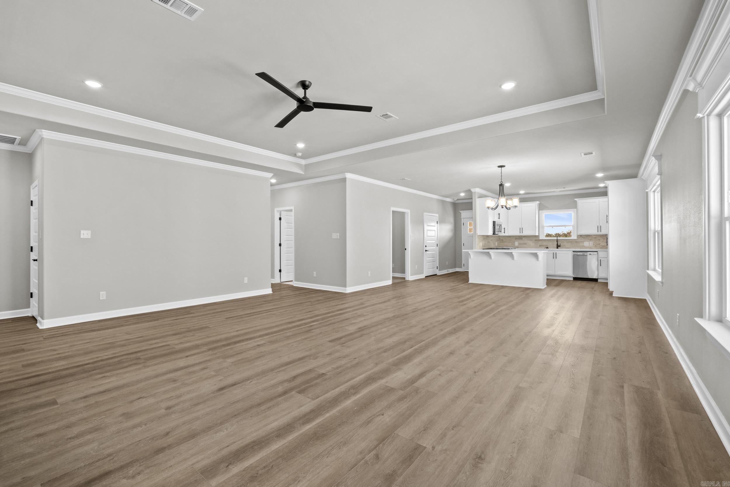 WANDERING RIDGE - Residential