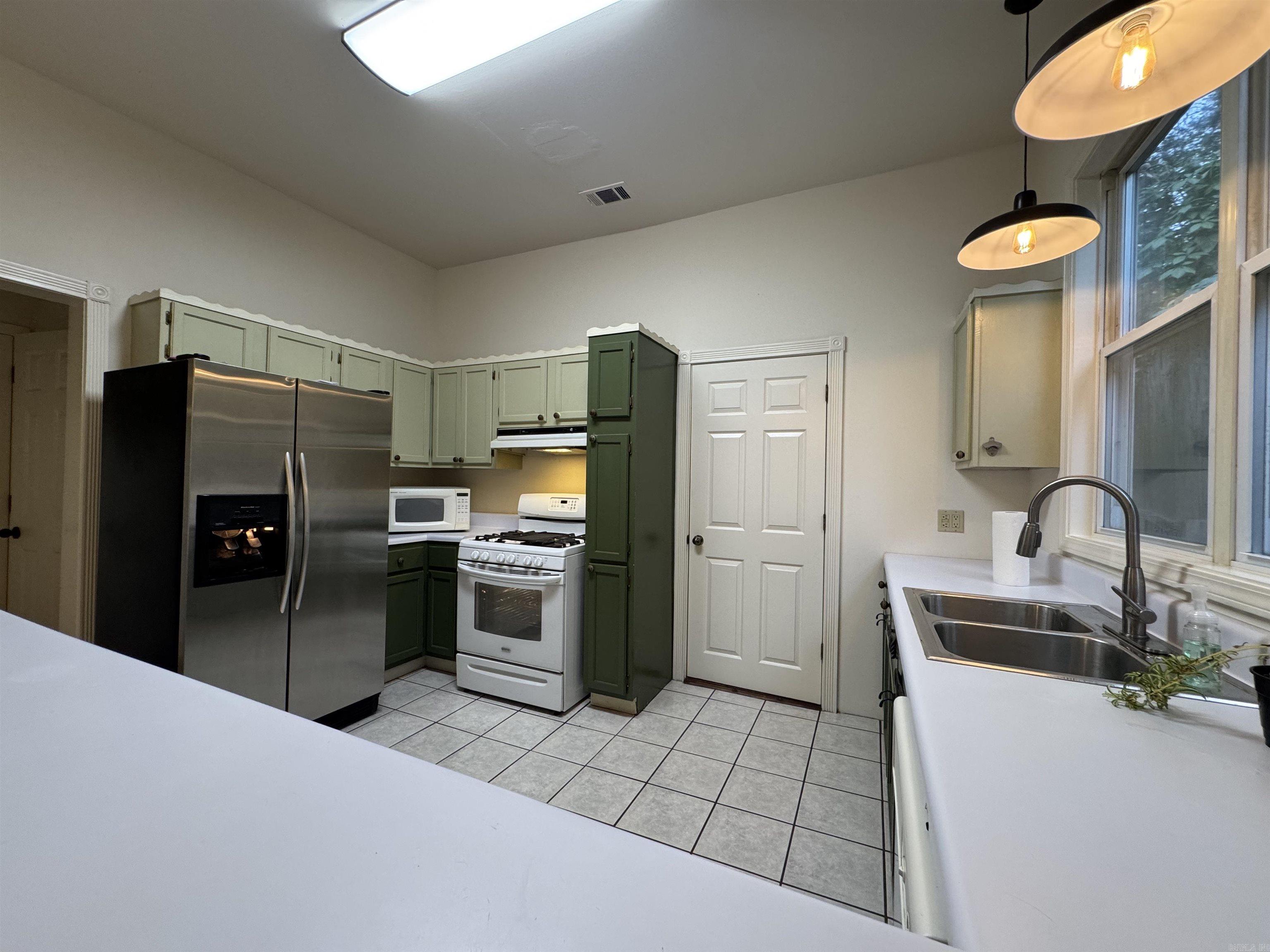 HSR BLK - Residential