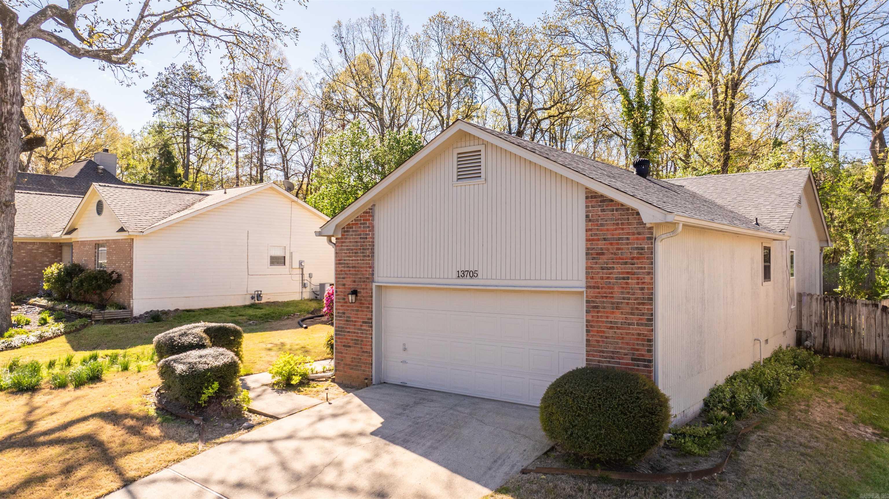 CEDAR RIDGE - Residential