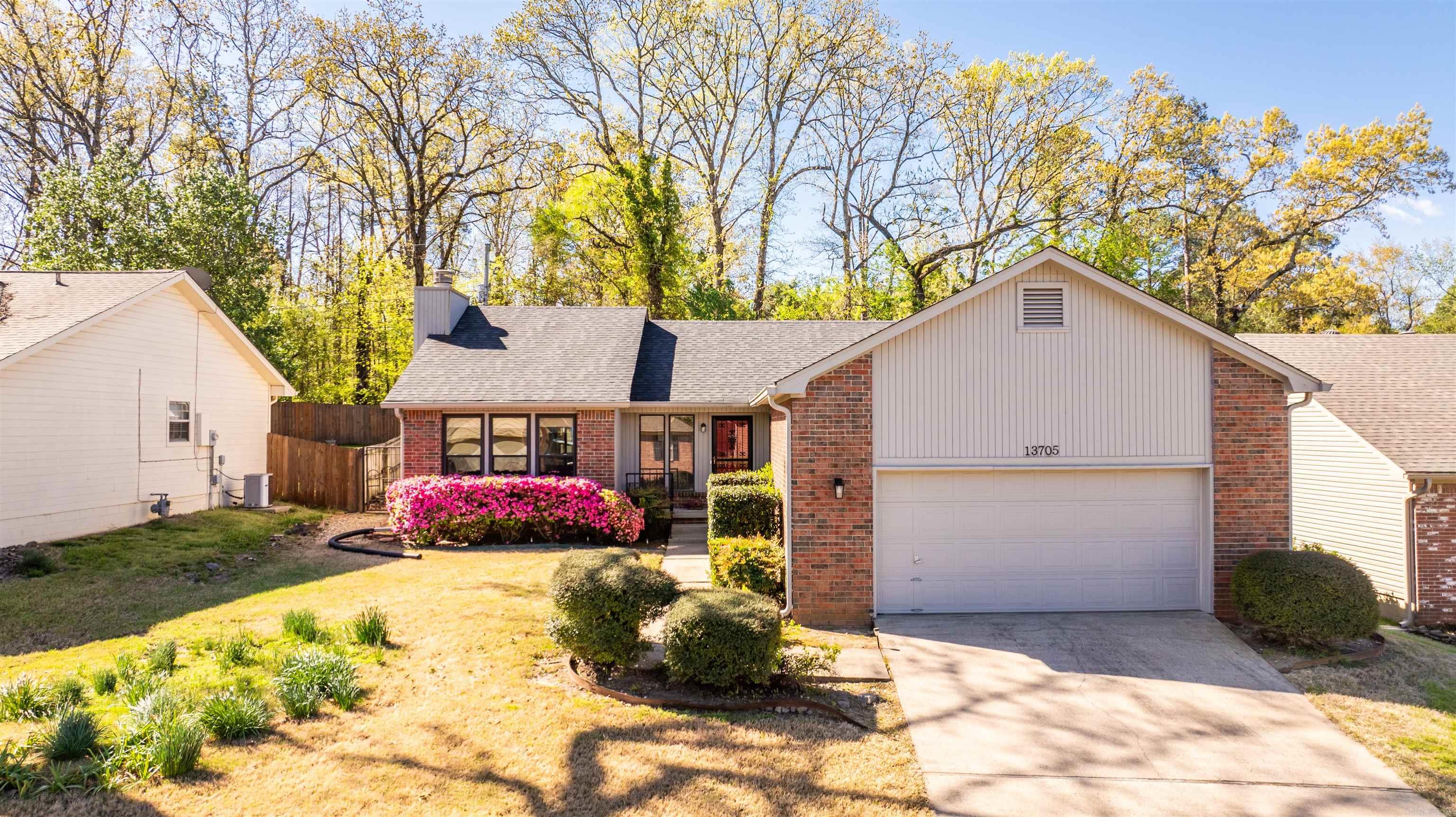 CEDAR RIDGE - Residential