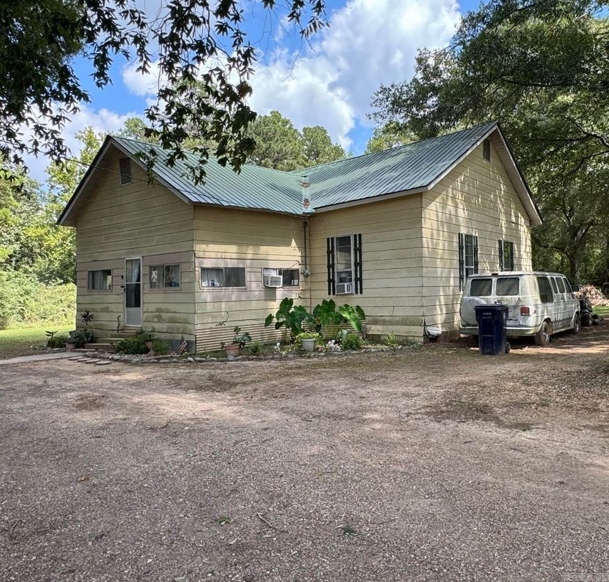 This 3 bedroom 1 bathroom house can either be rented out or a nice starter home. Situated out of Monticello city limits, on a 2.25 acre lot with a shop for storage. This is a must see to see the full potential of this home.