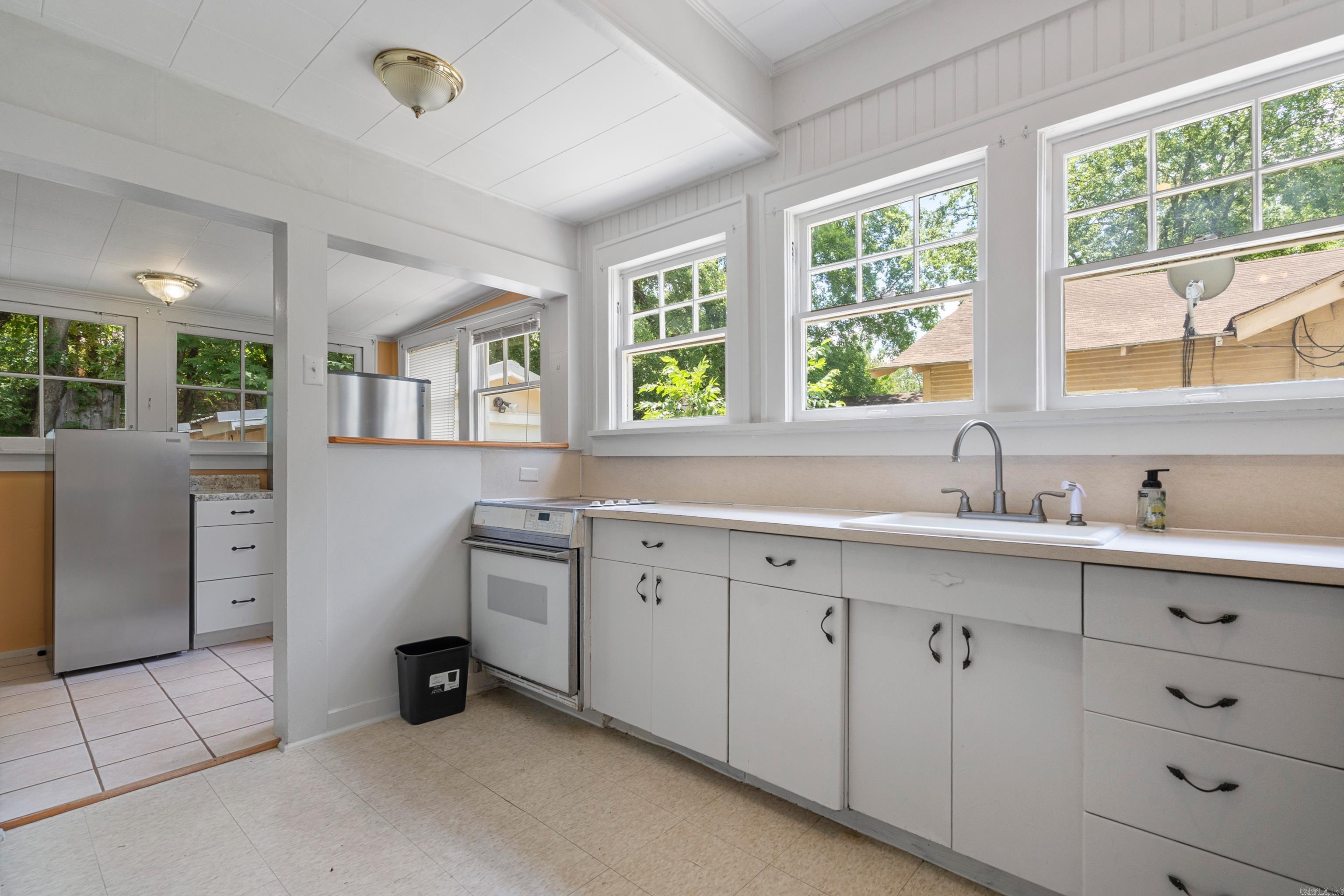 BARRY, W.H. - Residential